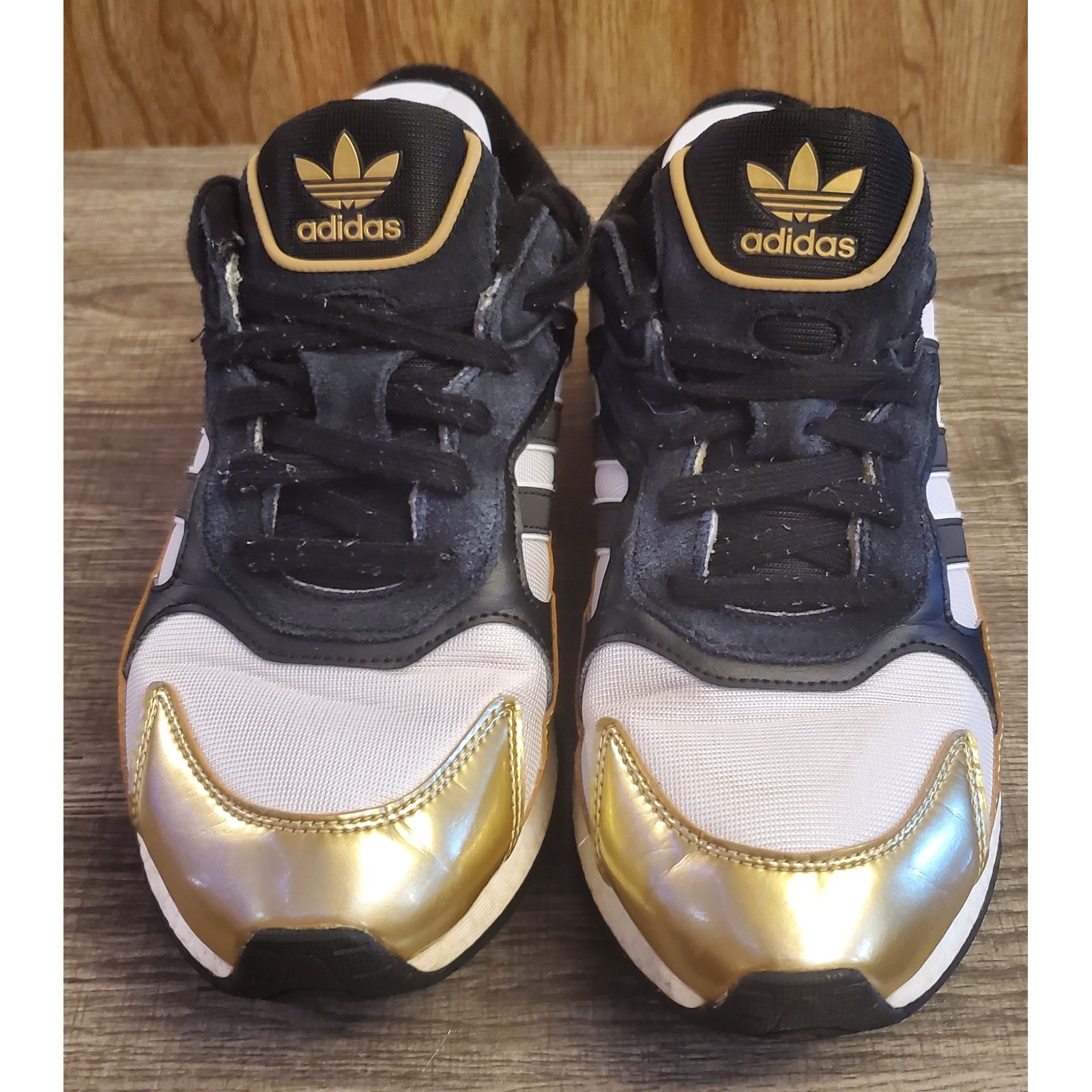 Adidas Tresc Run Boost Sneaker Shoes Men's Size 9.5 White Black and Gold