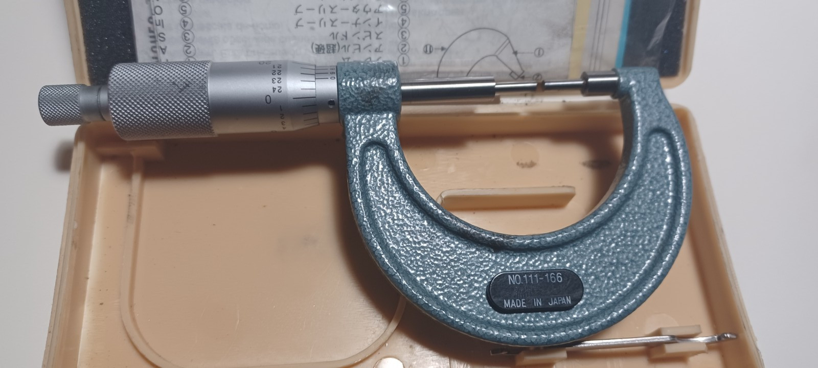 Micrometer , Mitutoyo 0-1", 111-166 Carbide Tip