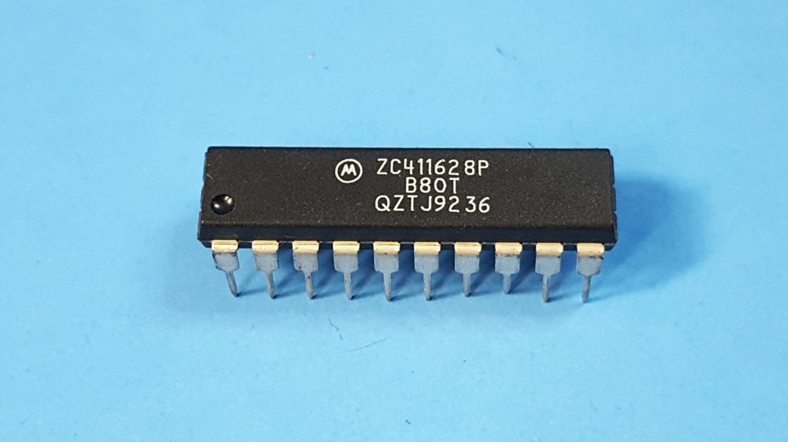 One Pc- IC, ZC411628P, MOTOROLA, PDIP20