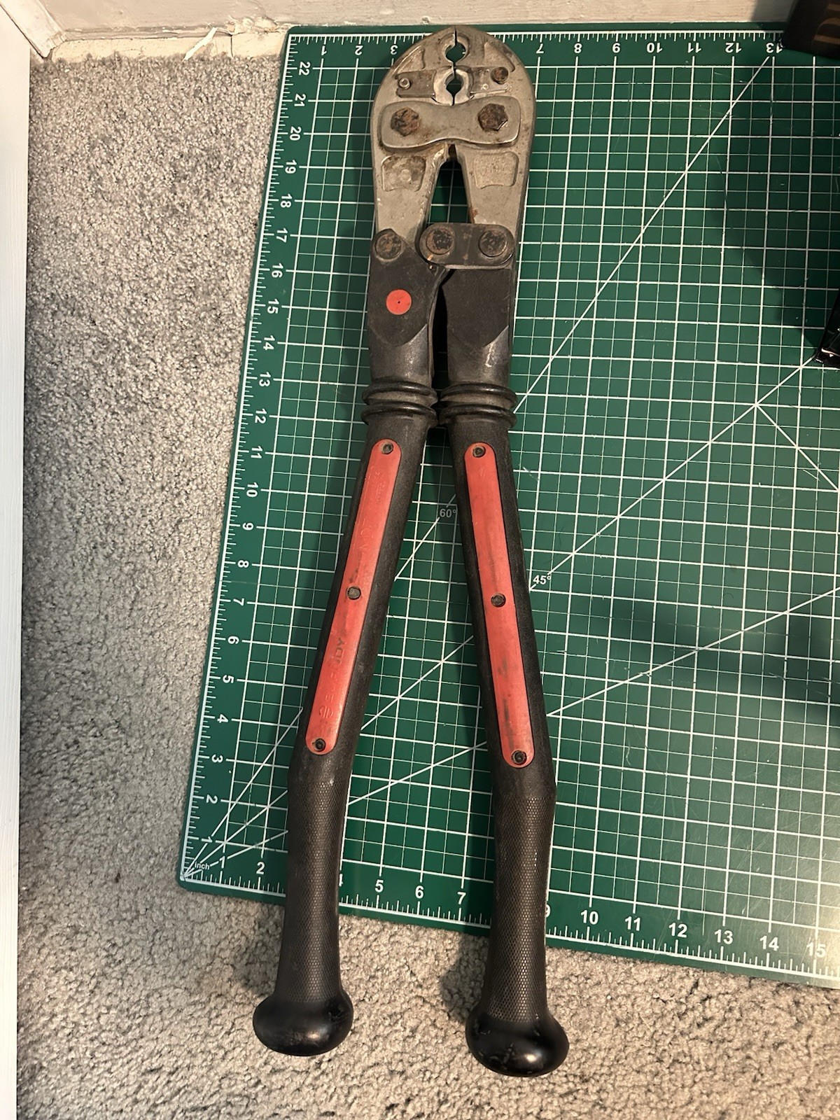 BURNDY MD7 Posi-Press Hytool crimper