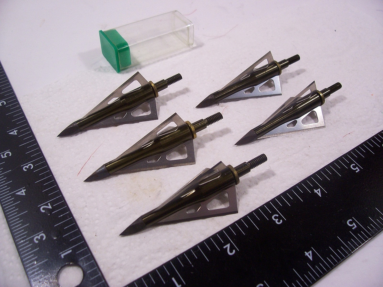 Lot 0f (5) Three Blade Compound Bow Arrow Broadheads