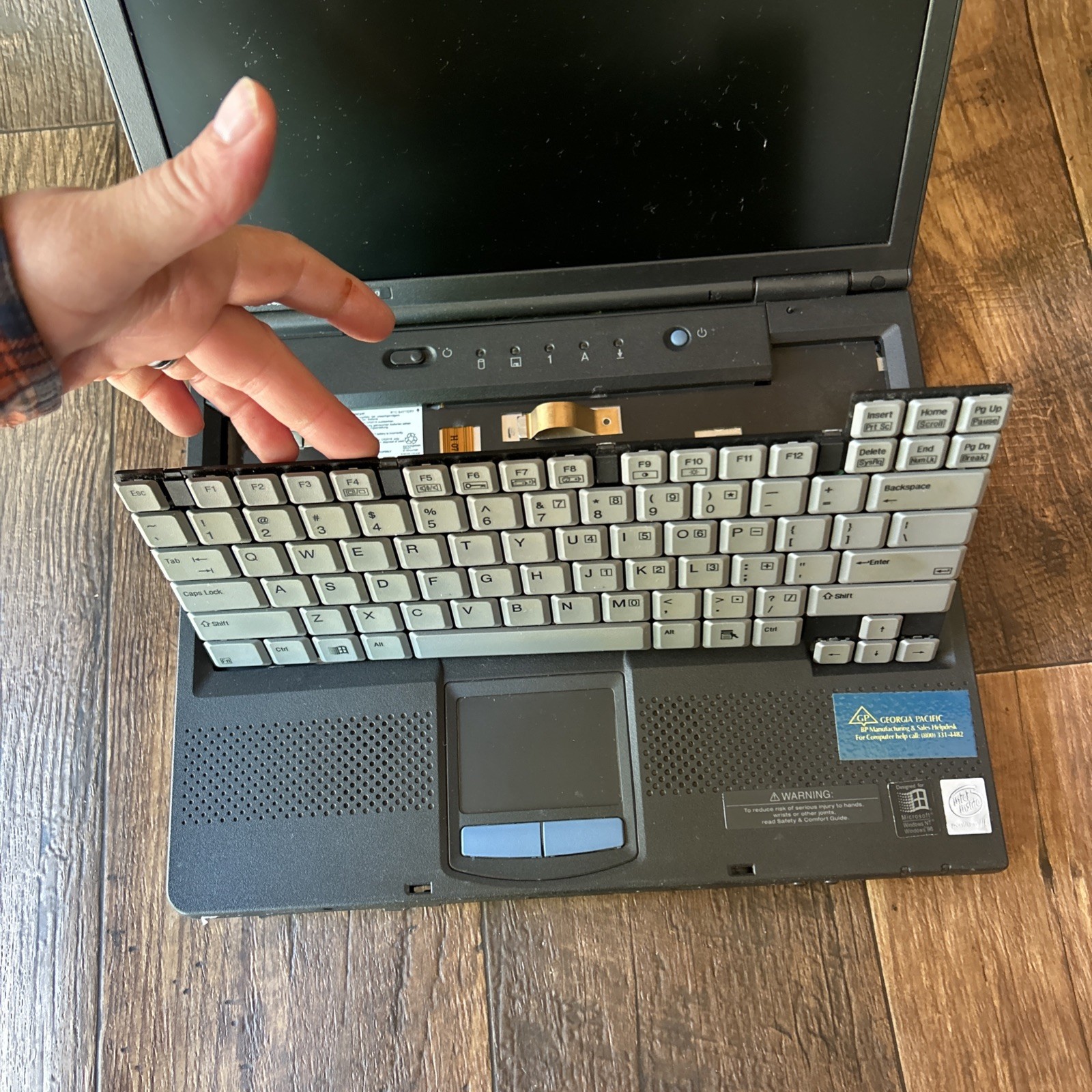 Compaq Armada E500 Vintage Laptop For Parts Untested