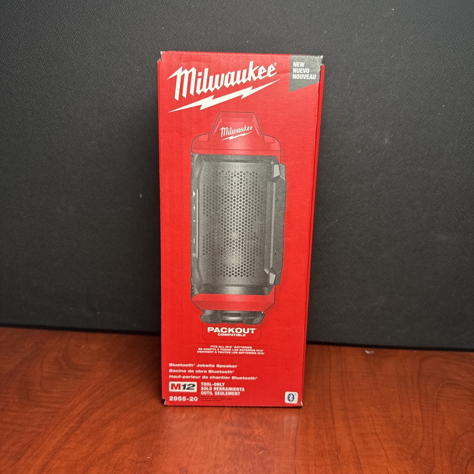 Milwaukee  M12  Bluetooth Jobsite Speaker Packout 12v Battery 2955-20 New (8748)