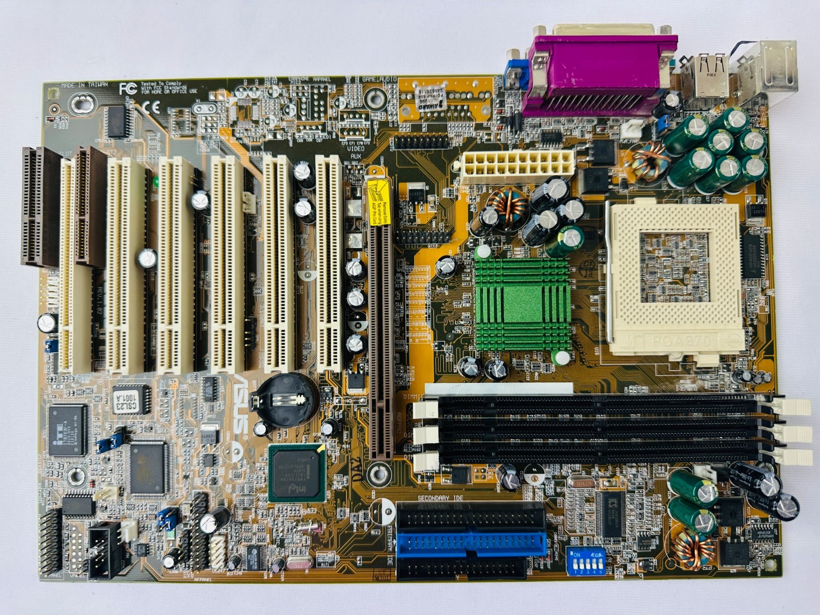 Asus CUSL2 Motherboard **Broken Processor Socket Tab**