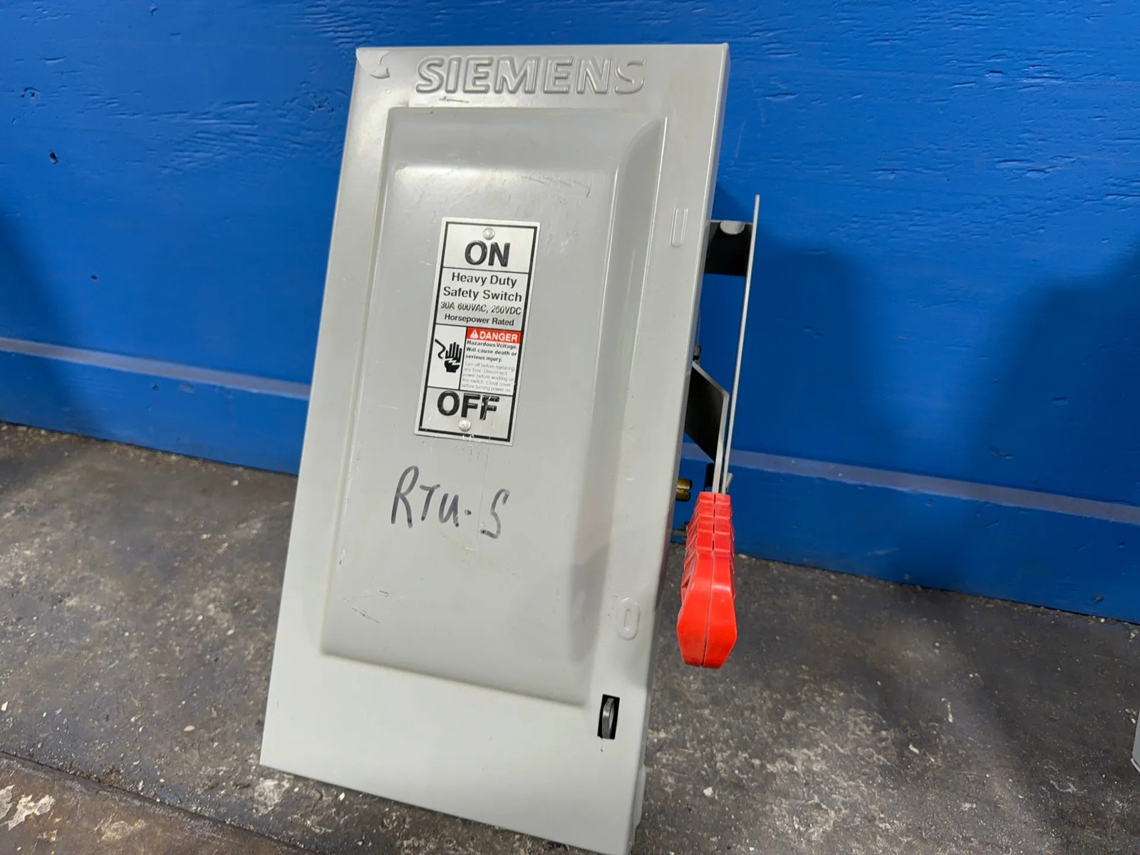 SIEMENS FUSIBLE DISCONNECT HF361