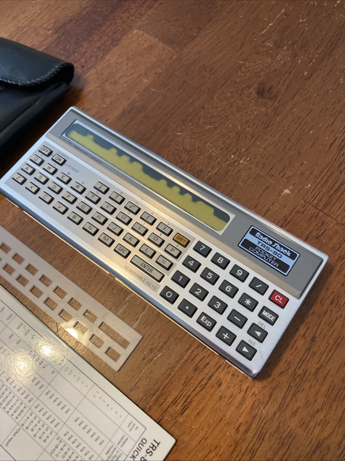 Radio Shack TRS-80 Pocket Computer - Bad LCD Screen Untested w leather Case
