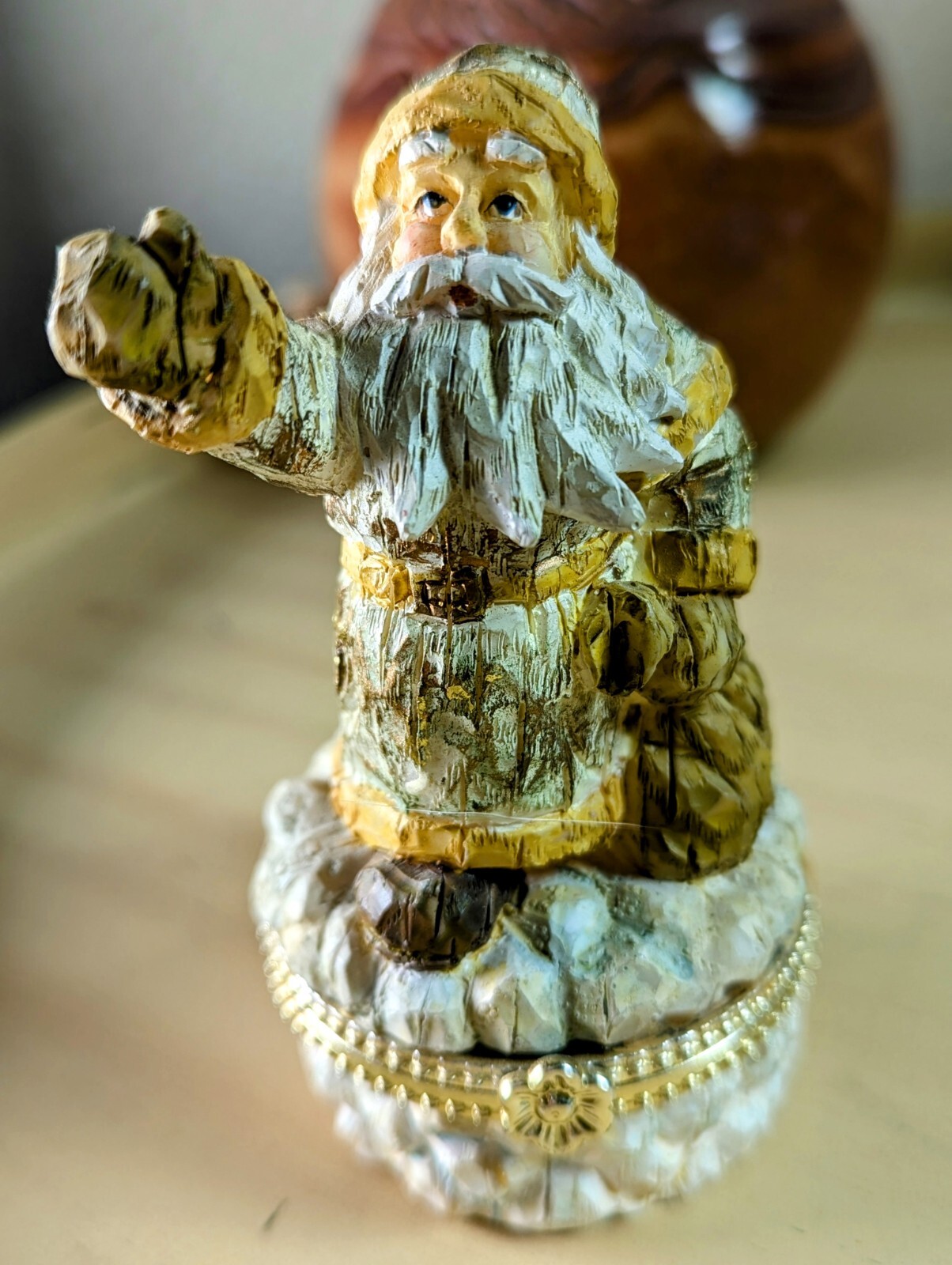 Santa Trinket Box Gilded Woodland Look Hinged Floral Clasp