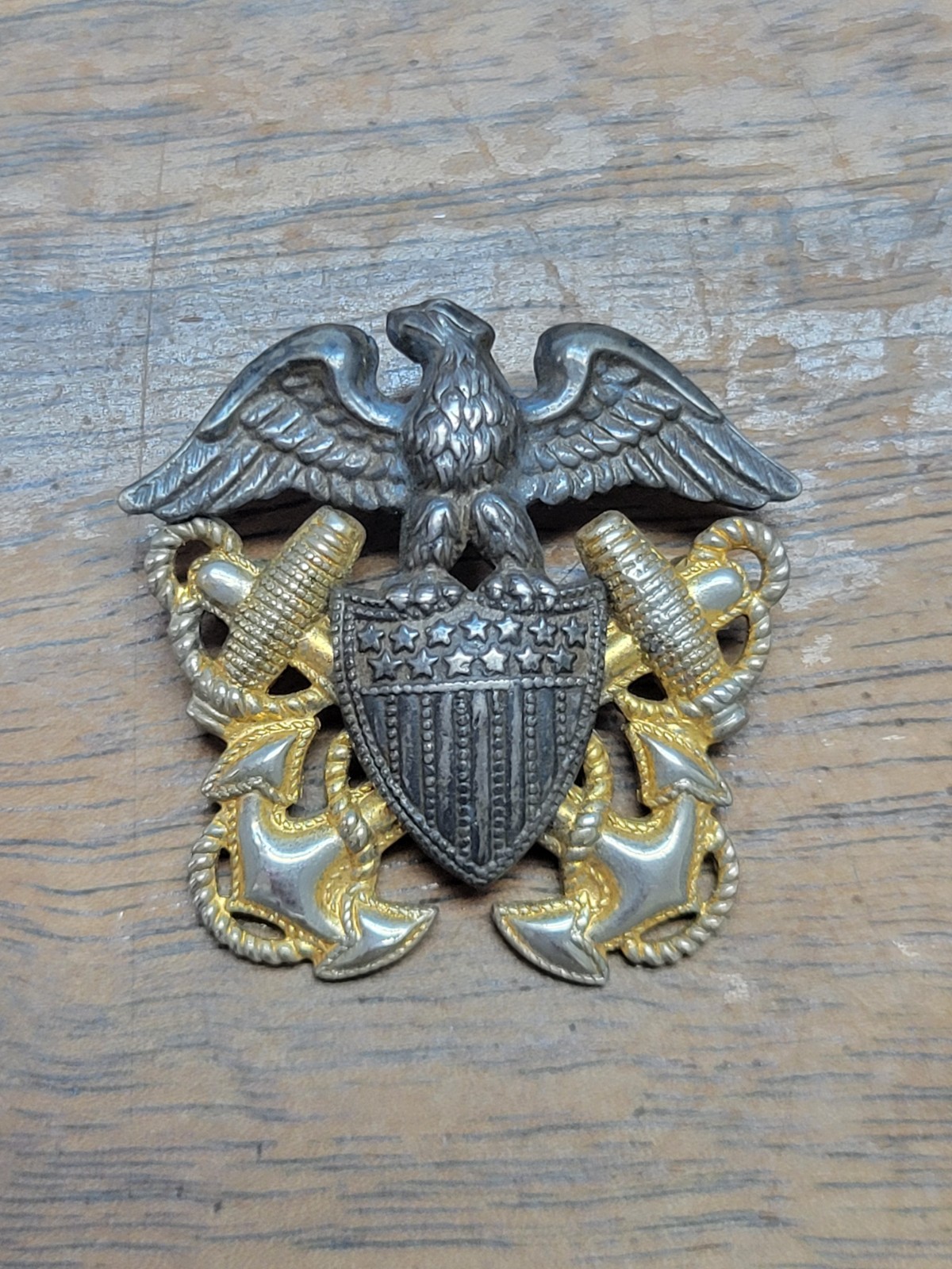 Vintage WW2 US Navy Officer Sterling & Gold 1/20 10K GF Cap Pin Badge
