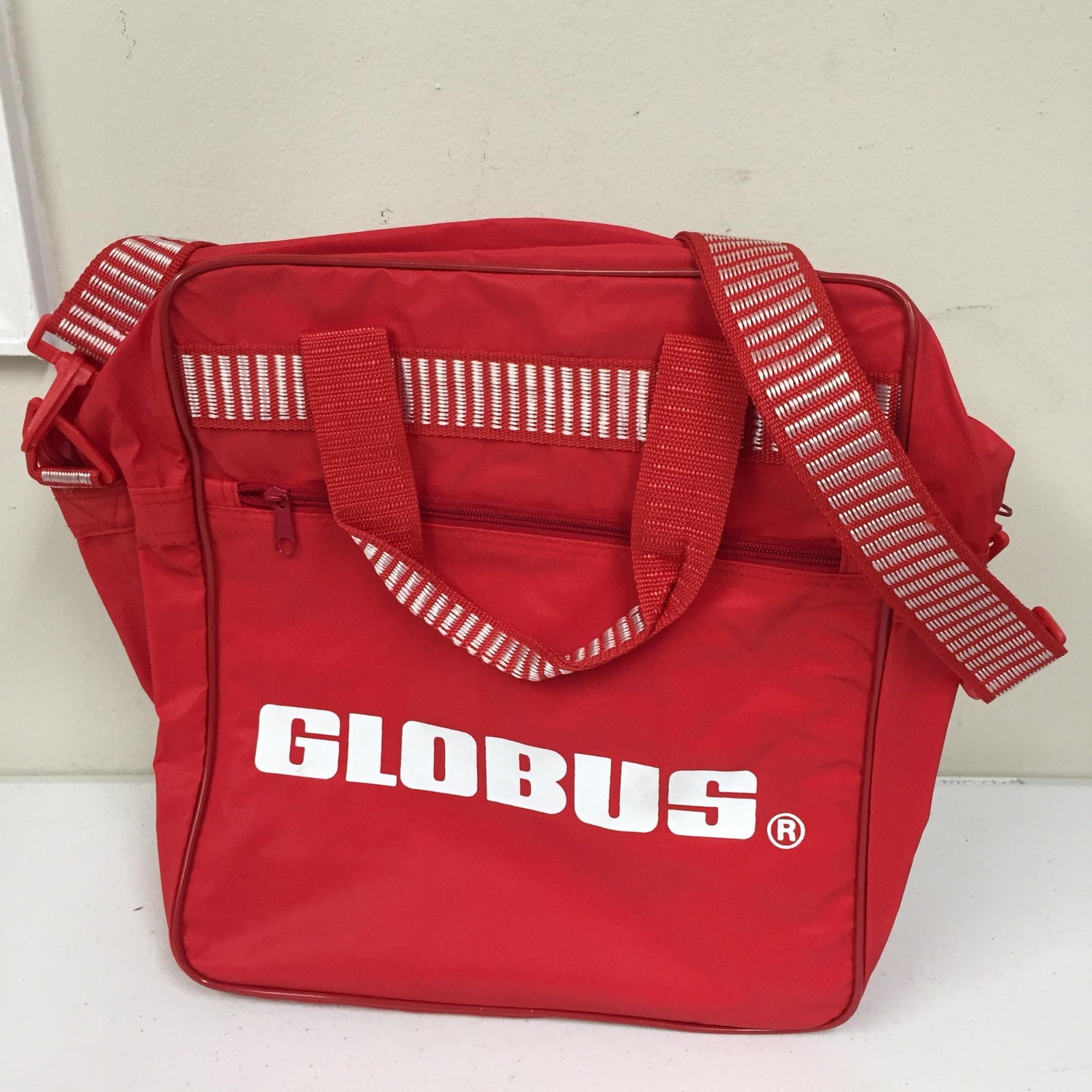 Globus Red White Travel Abroad Luggage Bag Satchel