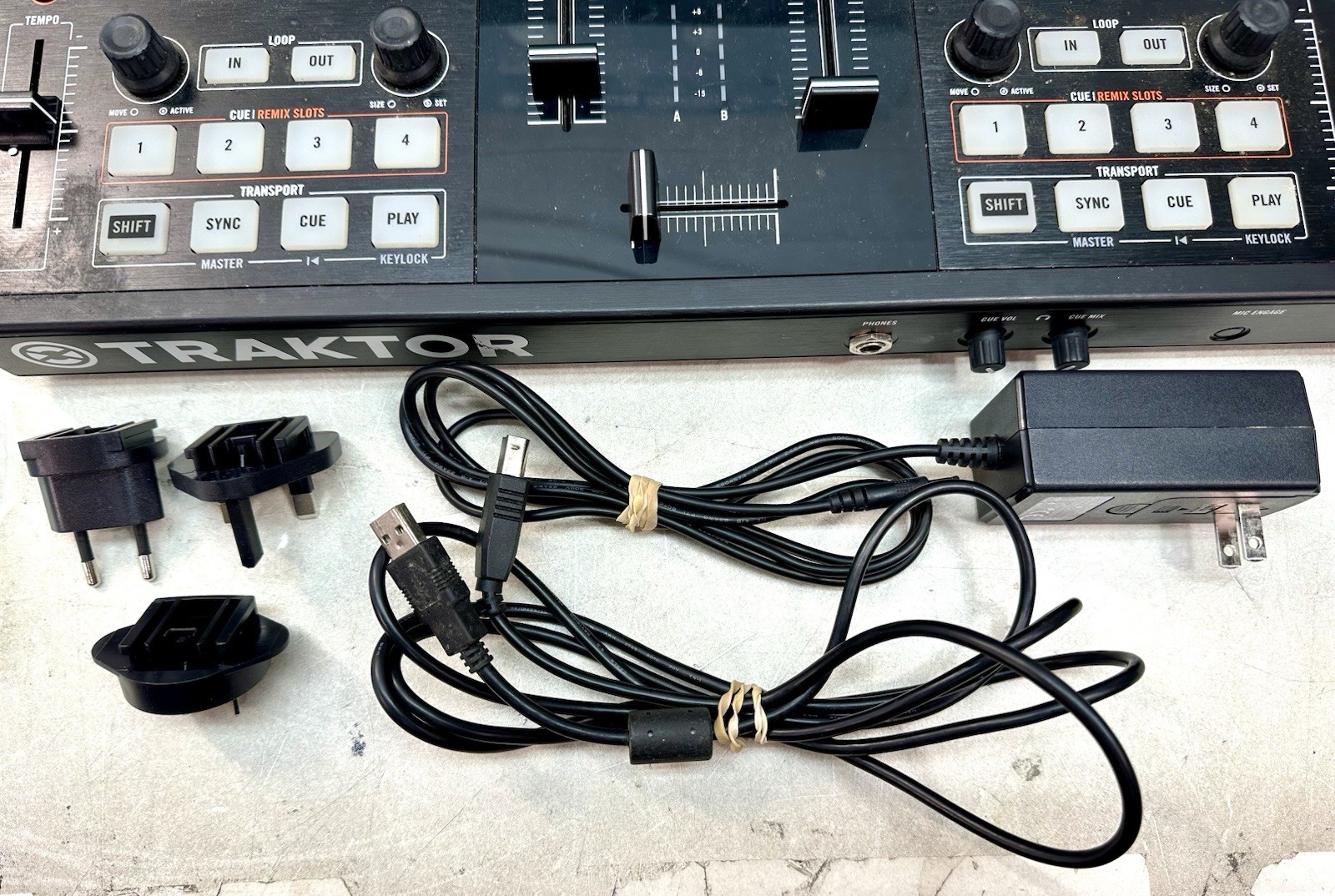 TRAKTOR KONTROL S2