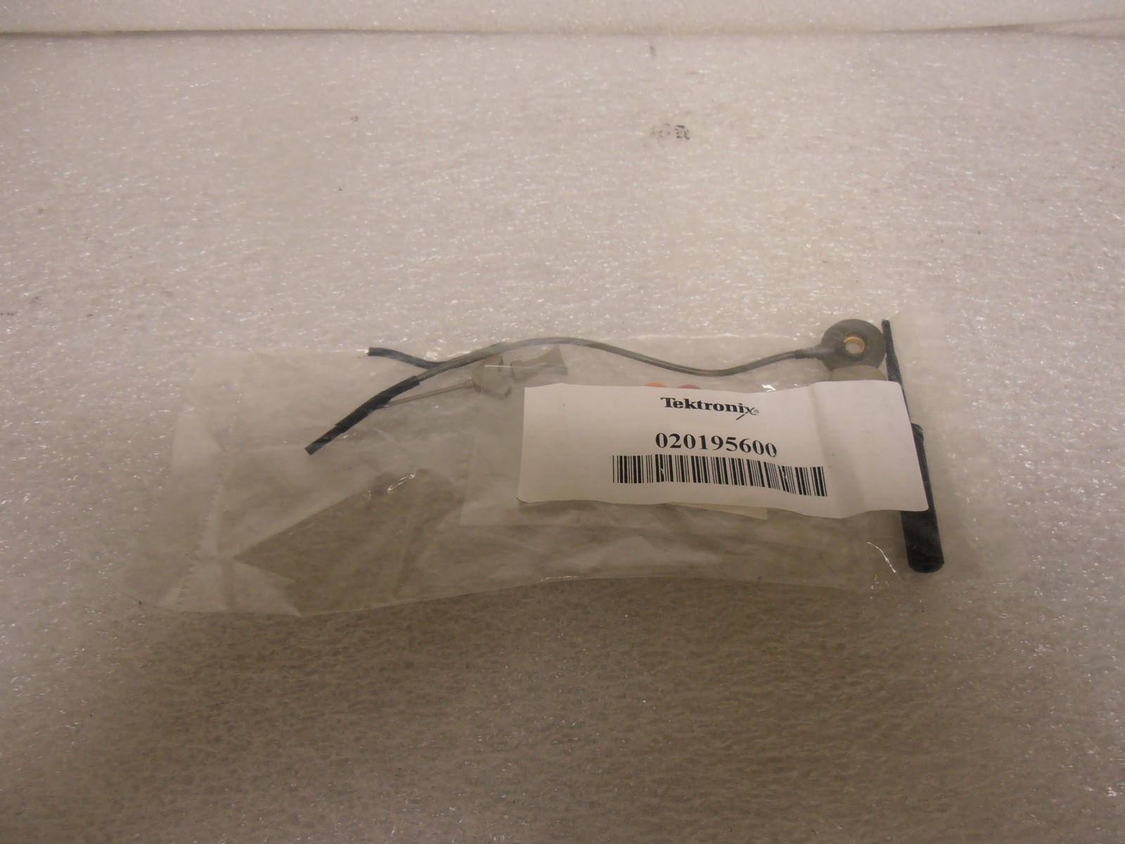 Tektronix 020195600 Scope Probe Accessories Kit - Sealed Bag 02-01956-00 Tek