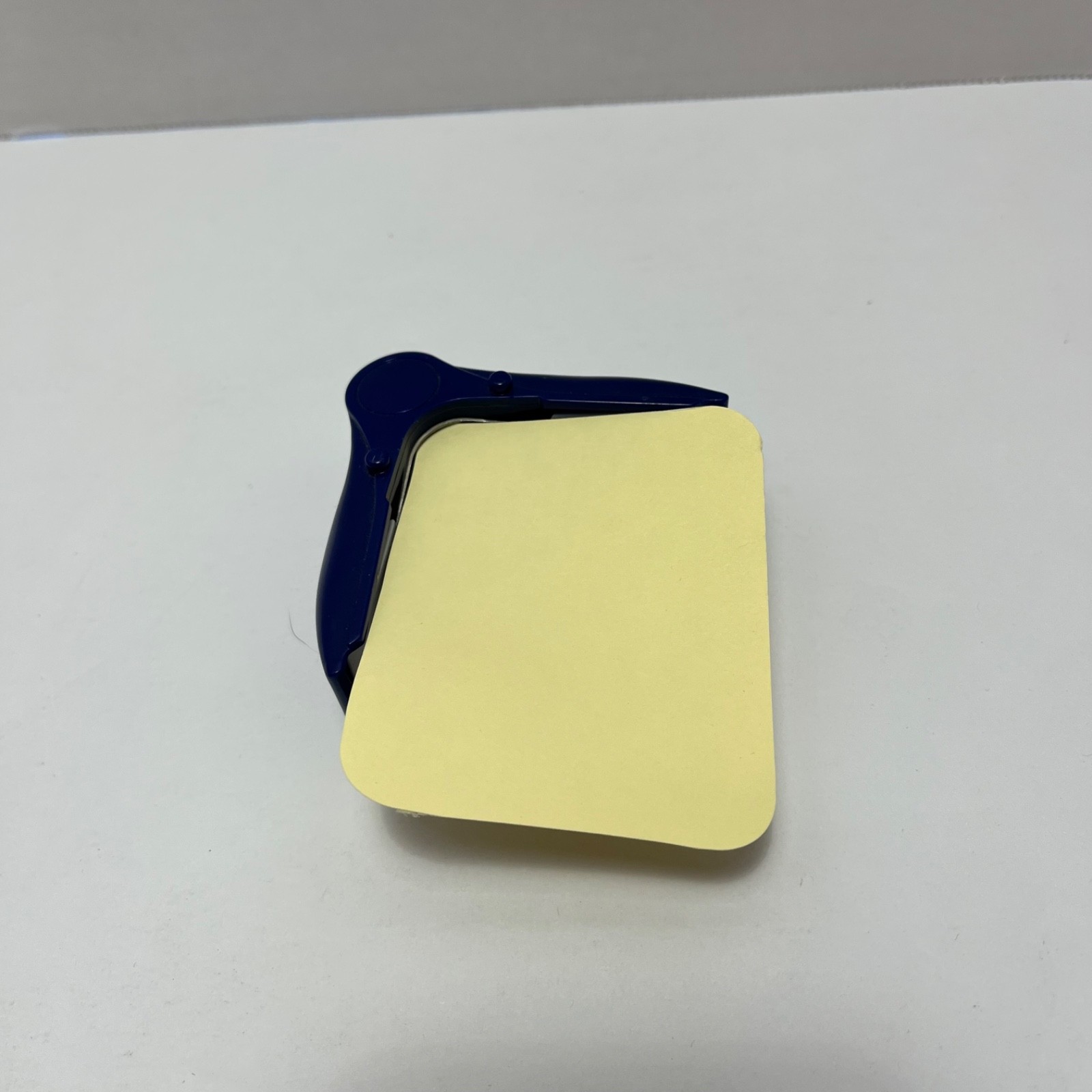 Creative Memories Corner Rounder Paper Punch