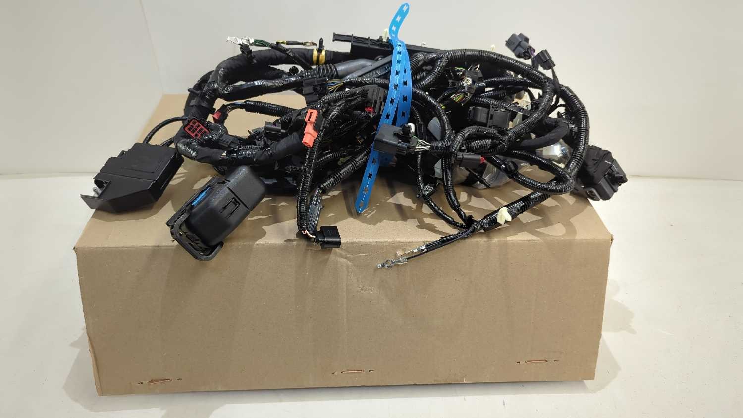 New OEM Ford Engine Wiring Harness Fuse Box GT4Z-12A581-XA 2013-2014 Edge 3.5