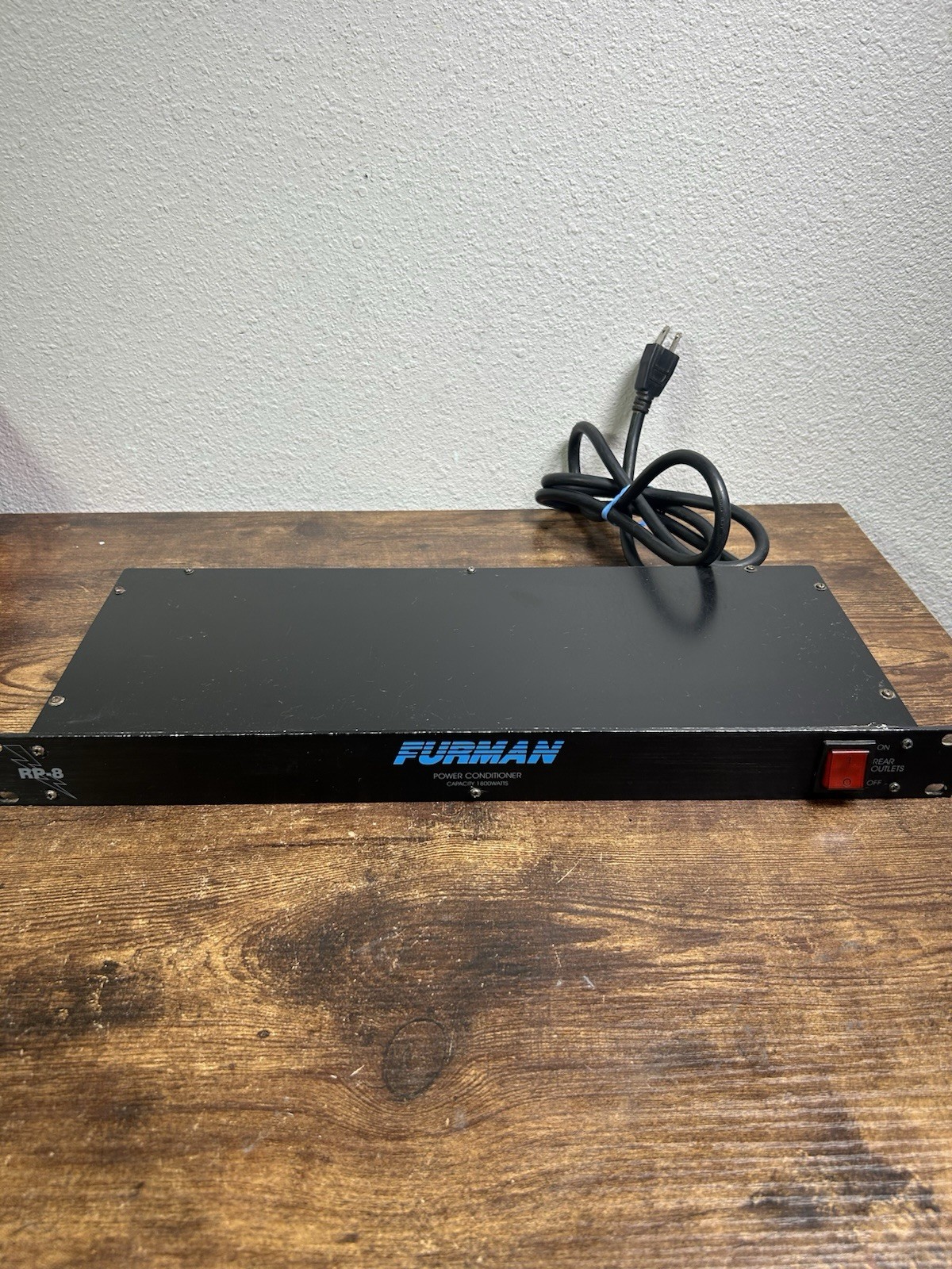 Furman RP-8 8-Outlet Rackmount Power Conditioner - Tested And Working