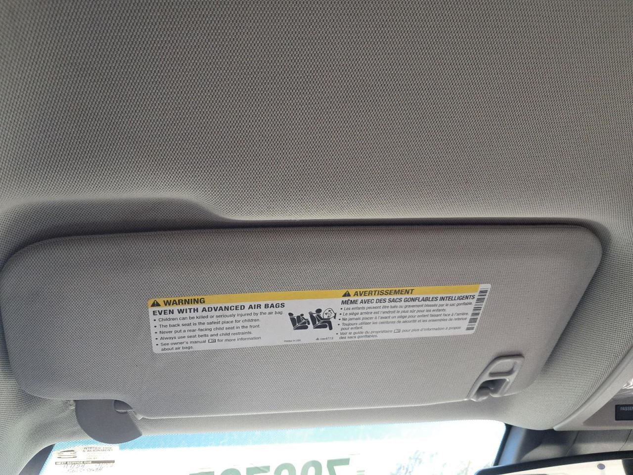 EQUINOX 2014 Glove Box 4831637