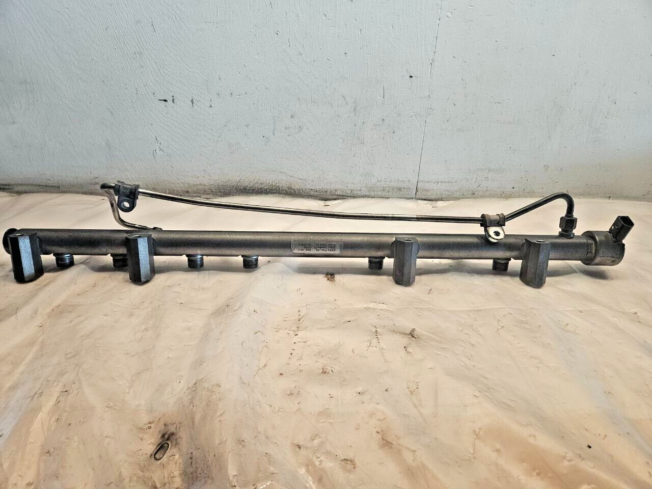 2015 PACCAR MX-13 diesel engine fuel distributor rail 7210-0513 OEM