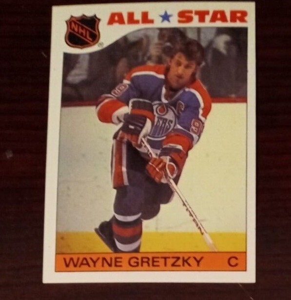 1985-86 Topps Hockey Sticker Wayne Gretzky #2 near mint