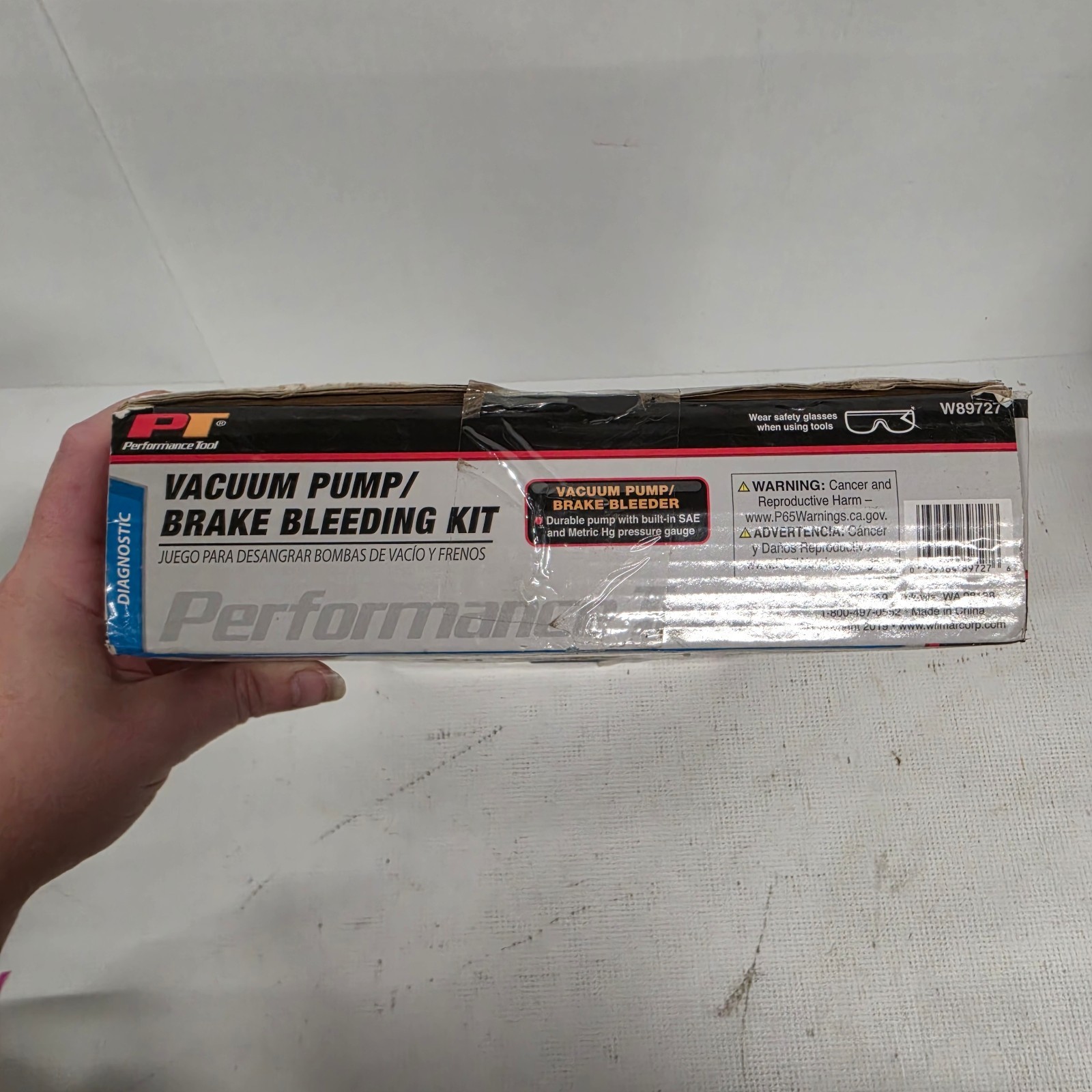 Performance Tool Vacuum Pump/Brake Bleeding Kit W89727