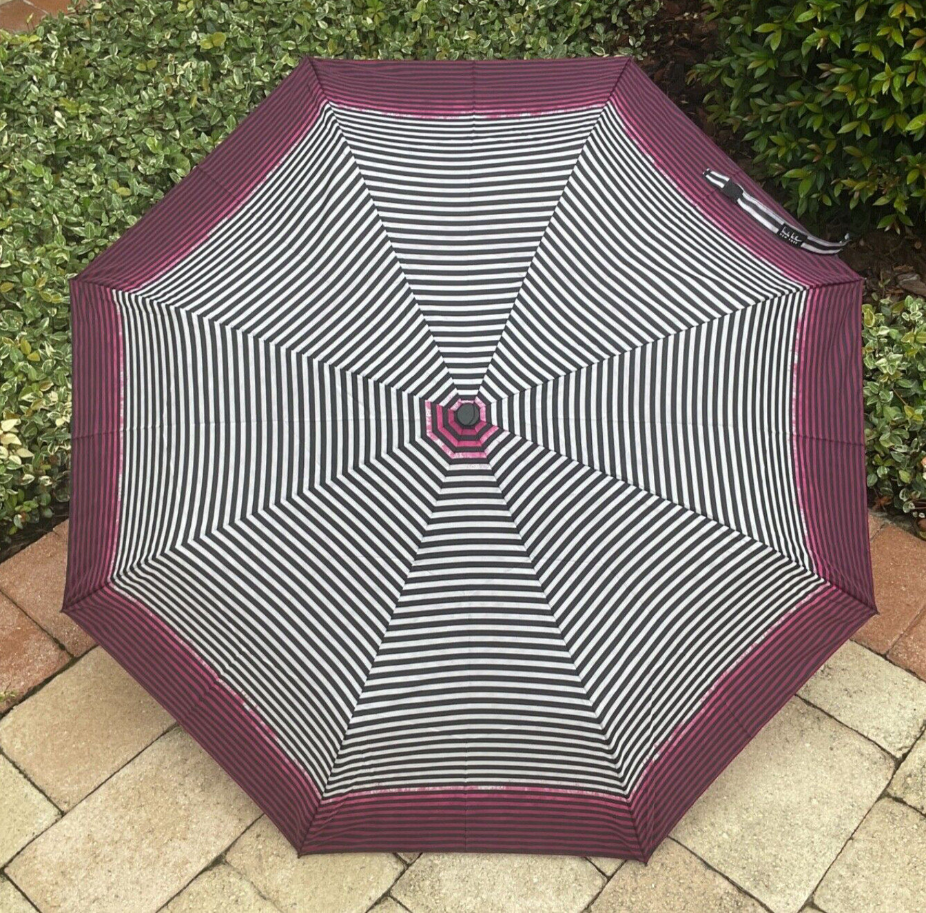 NICOLE MILLER NEW YORK AUTOMATIC SUPER MINI UMBRELLA COVER 42 INCHES STRIPE NWT