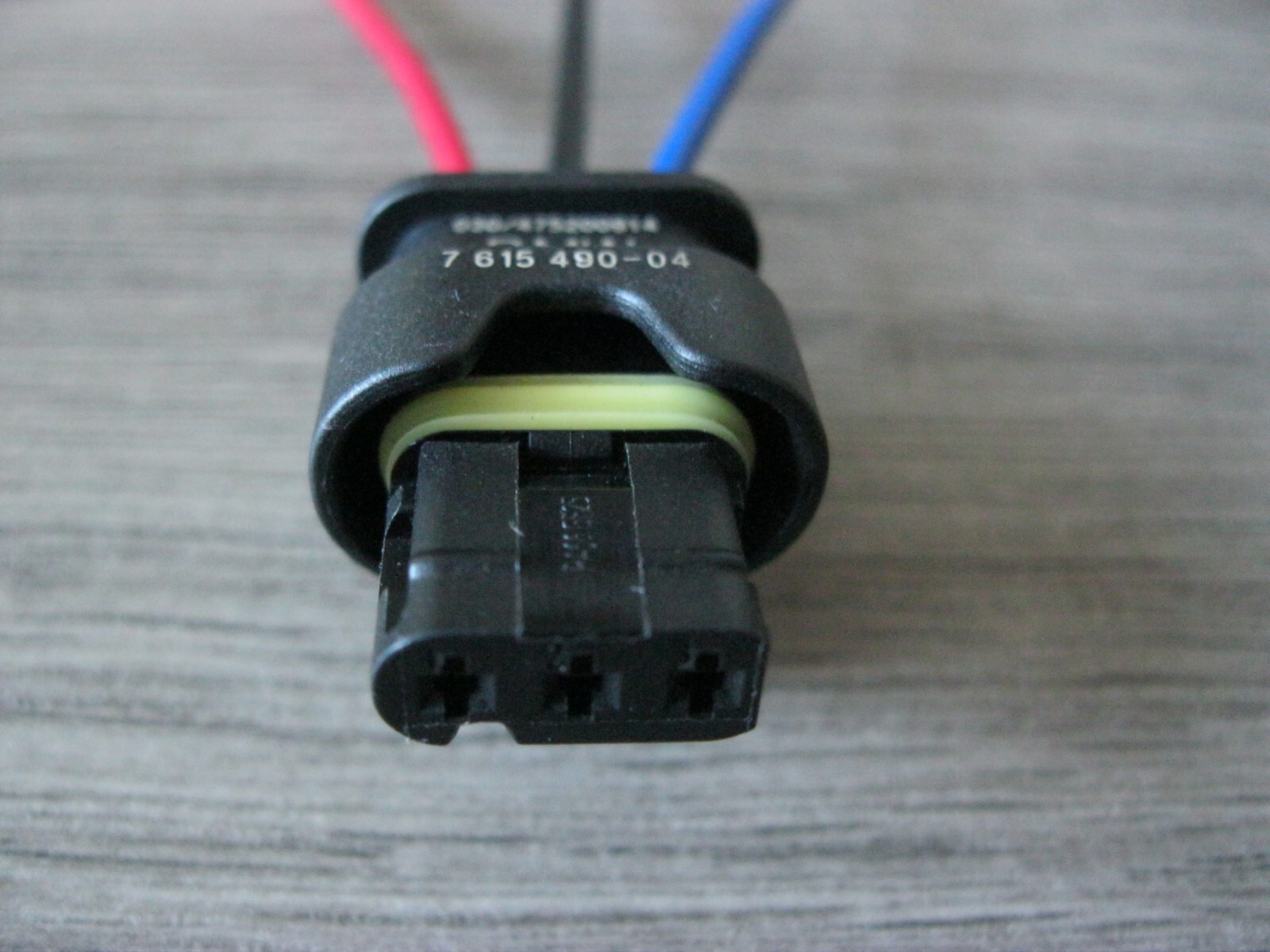 For BMW Parking Distance Control Sensor Wiring Connector Pigtail Plug 7615490-04