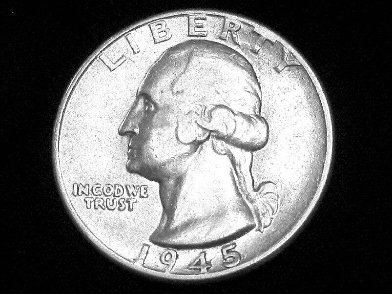 1945 Washington Quarter --- Almost Uncirculated +++