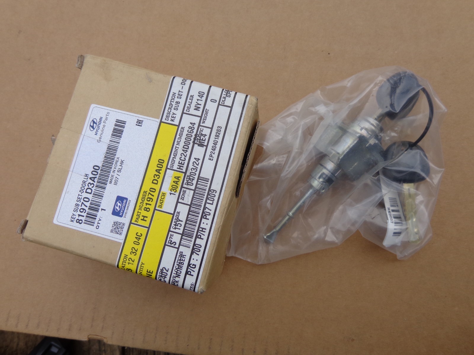 81970D3A00 Genuine OEM Key & Lock Cylinder Set LH For Hyundai Tucson 2016-2021