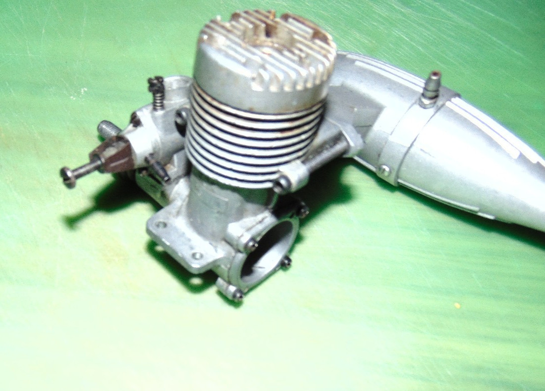 Fox 25 RC Model Airplane Engine wth muffler, used lightly