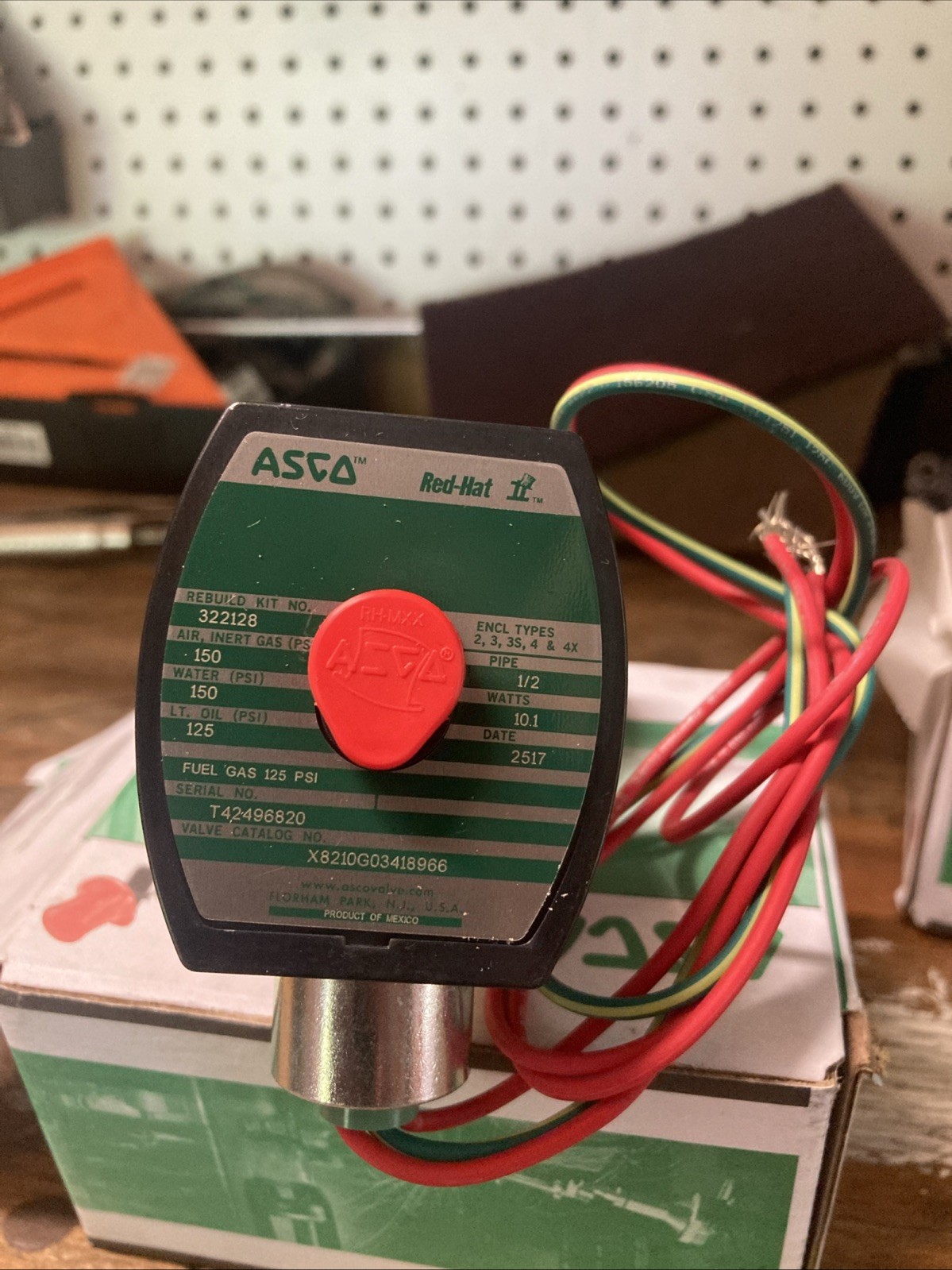ASCO Red Hat Solenoid Valve Two-Way Coil 120VAC 1/2" NPT 5-150 PSI