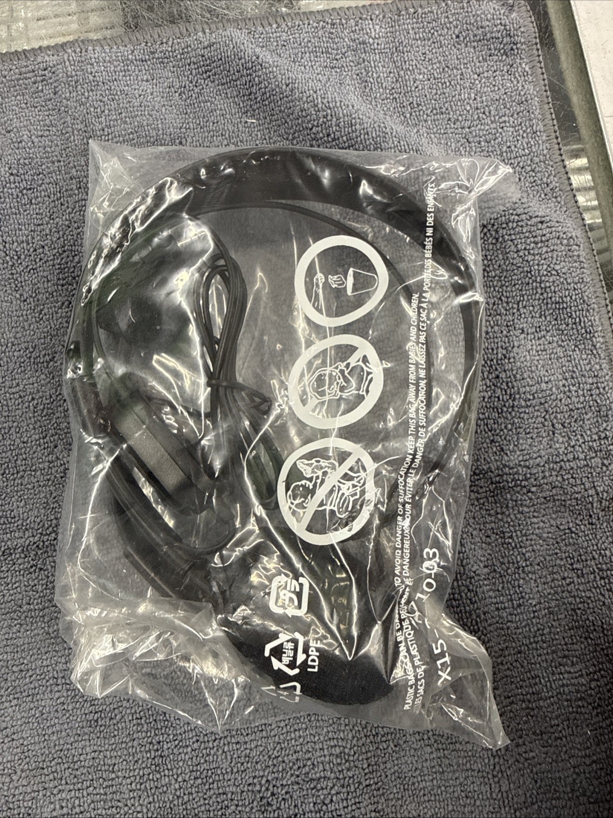 Microsoft OEM Xbox 360 Headset Wired With 2.5 Jack Open New