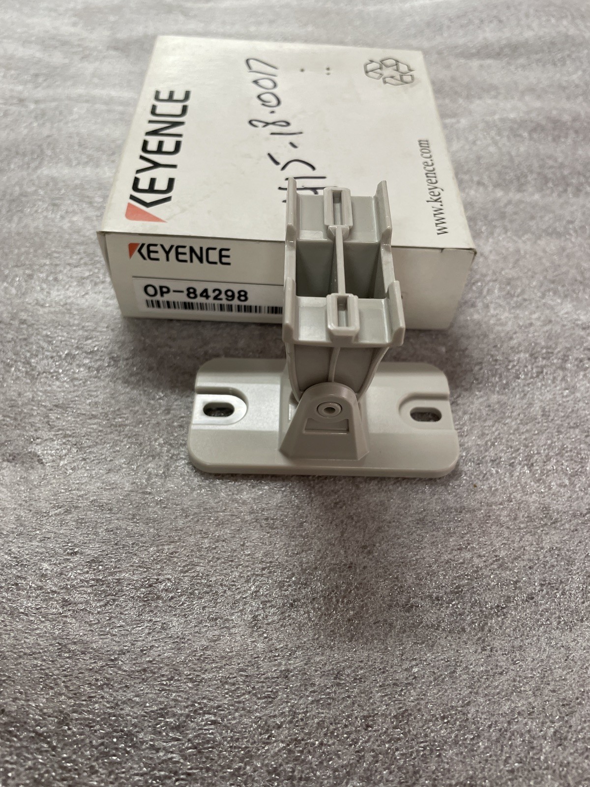 KEYENCE OP-84298 Intermediate Support Bracket SJ Series Lonizer New