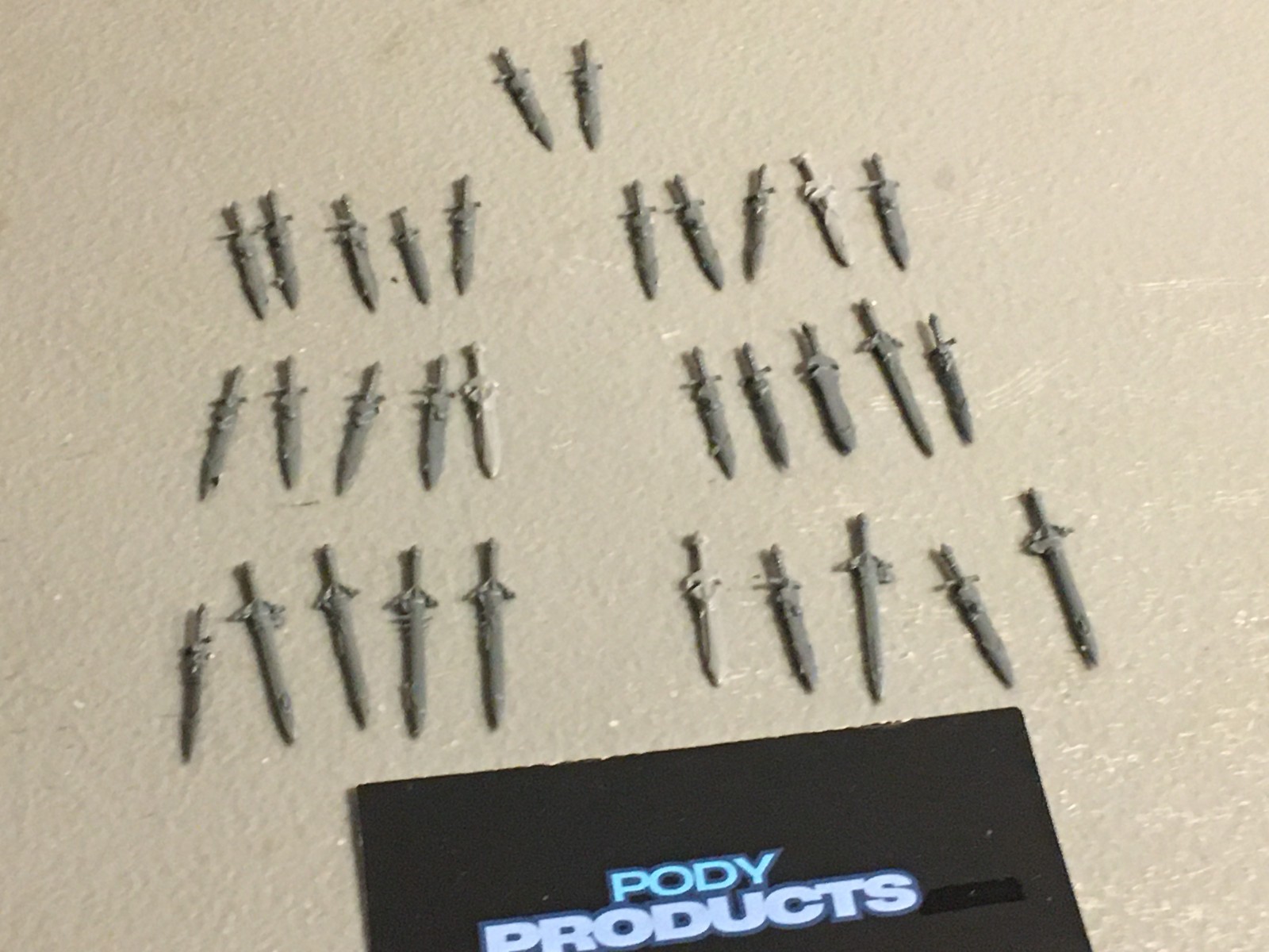 A37184 WARHAMMER FANTASY OLD WORLD MIXED BITS LOT SHEATHED SWORDS GW