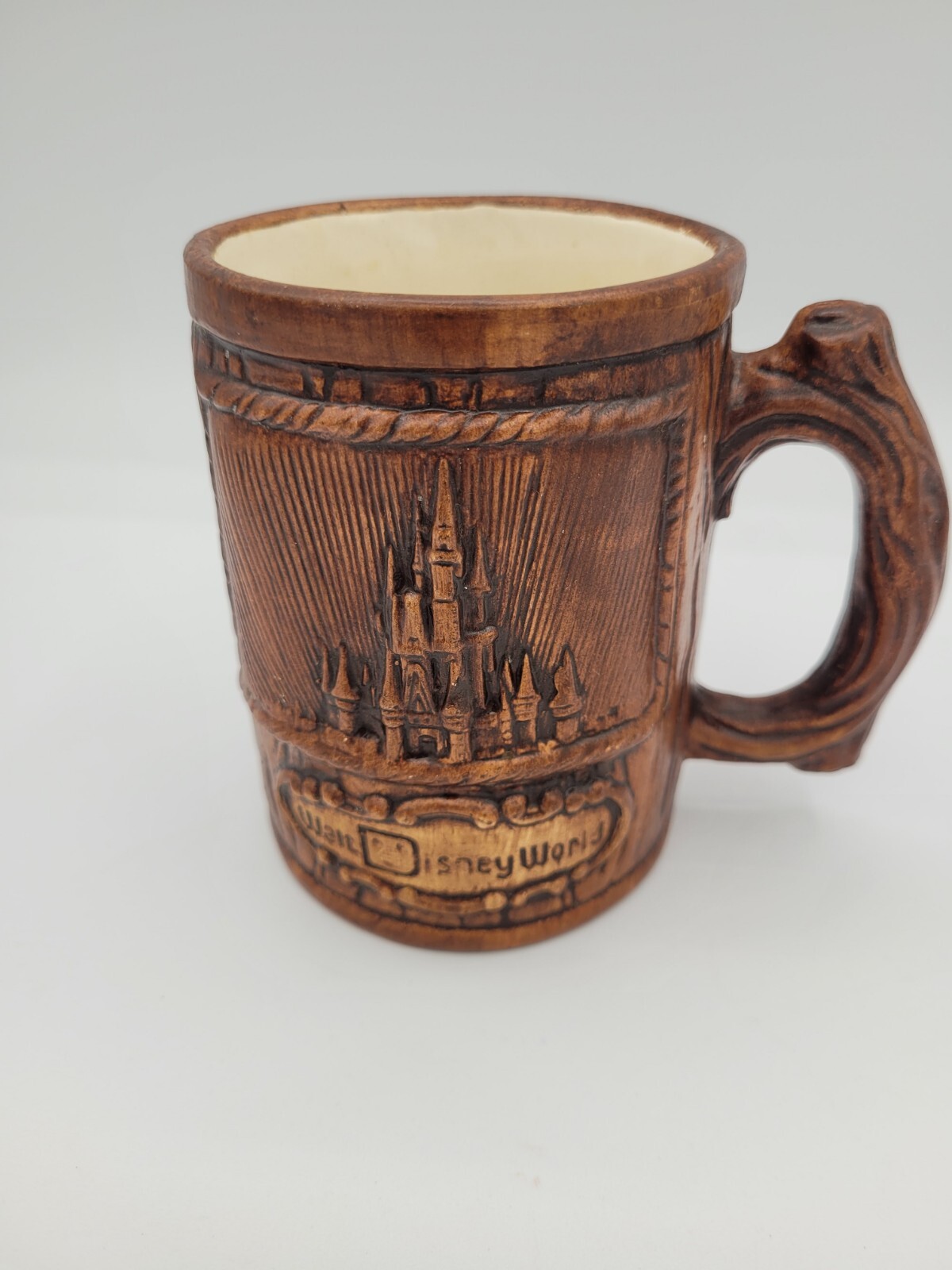 RARE WALT DISNEY WORLD FAUX WOOD LOG CERAMIC MUG CINDERELLA S CASTLE 70s