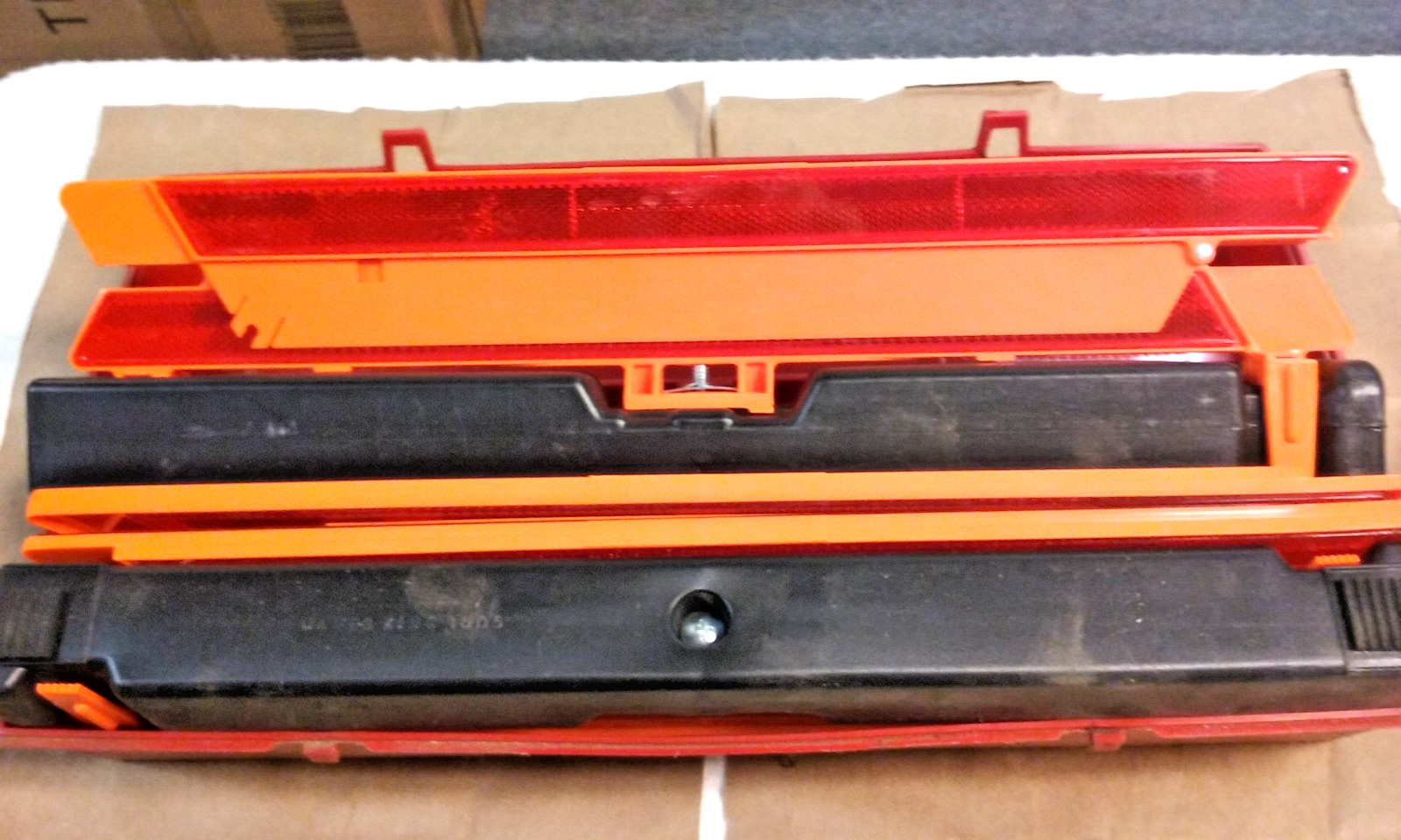 James King #1005 3 Triangles Warning Flare Kit with Case
