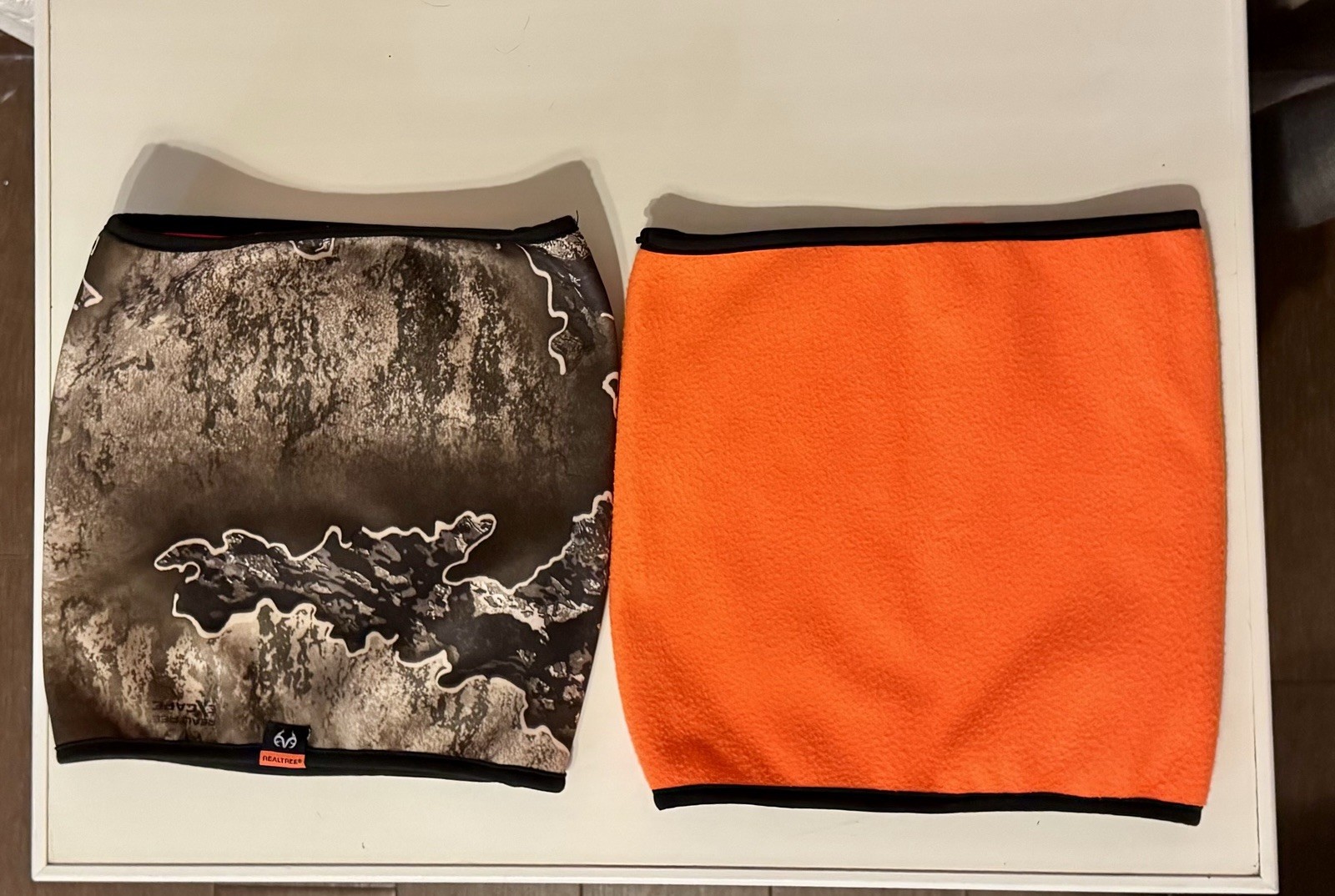 Realtree Reversible Camo/Blaze Orange Neck Warmer/Gaiter - gently used.