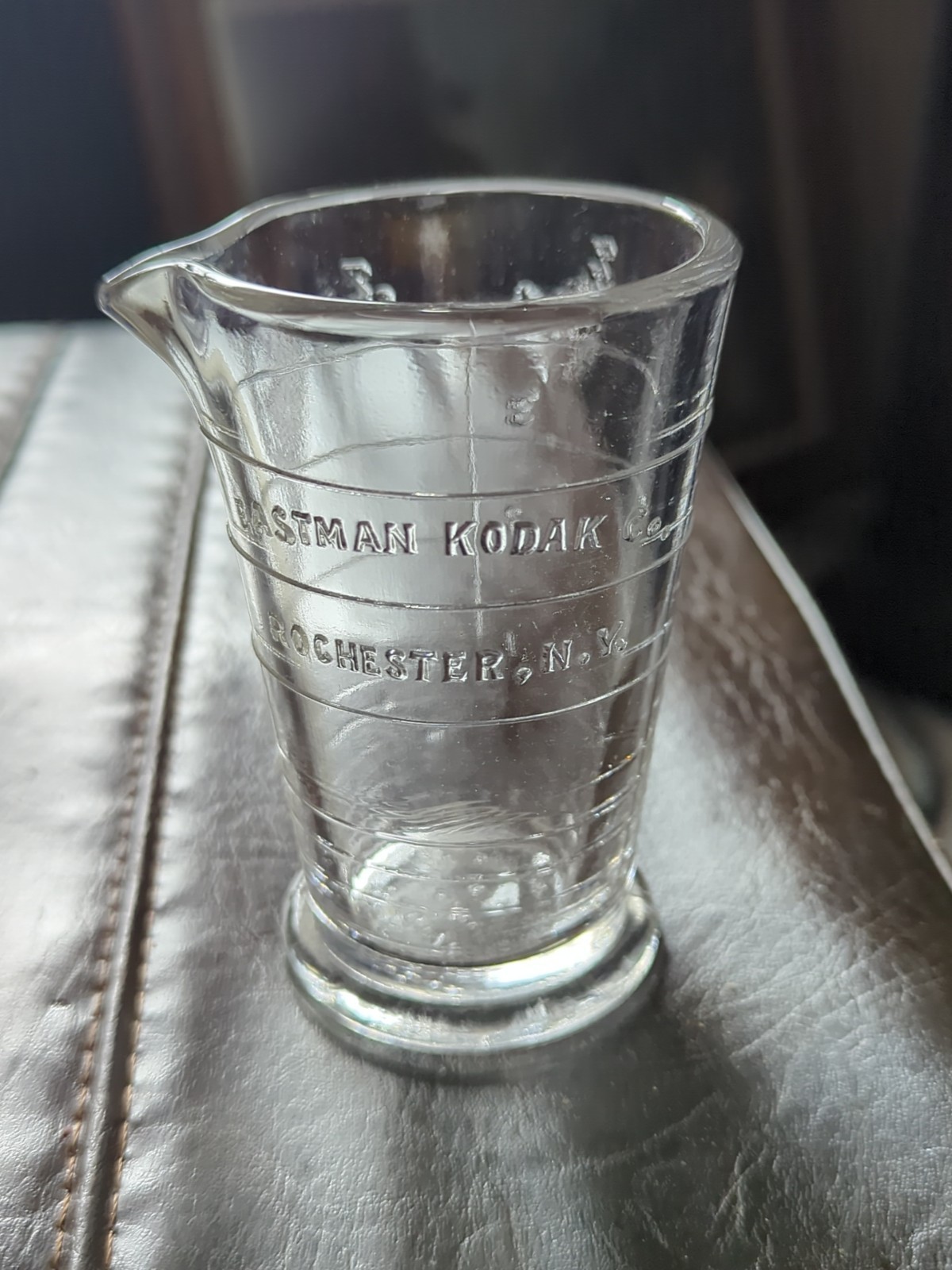 Vintage Eastman Kodak Co Photographic 4oz Measuring Beaker Glass Rochester N.Y.