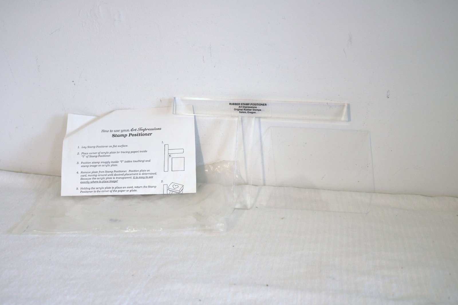 ART IMPRESSIONS RUBBER STAMP POSITIONER IN ORIGINAL PACKAGE WITH INSTRUCTIONS
