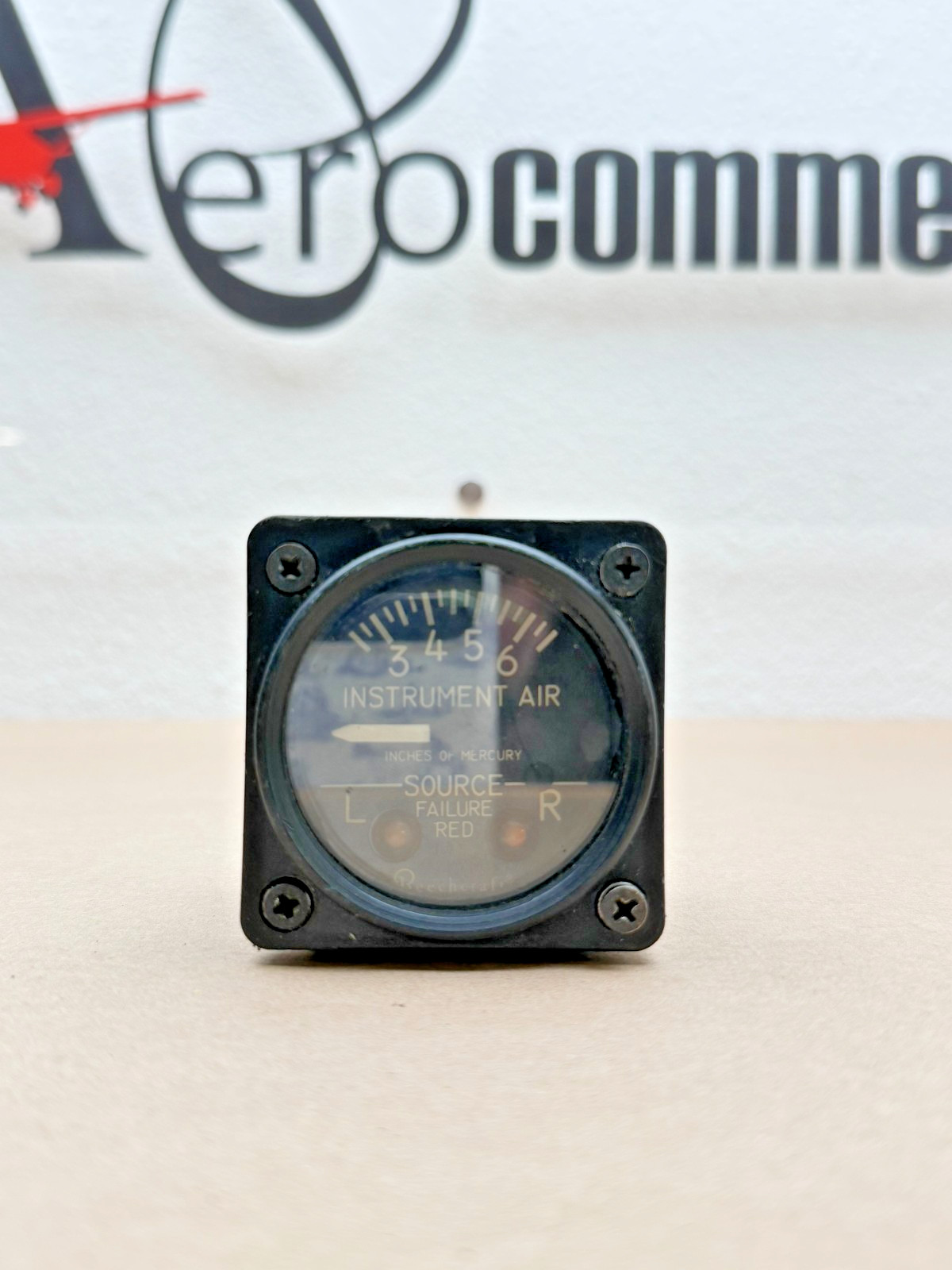 Beech Baron Instrument Air Indicator Airborne P/N: 169-38 (2072)