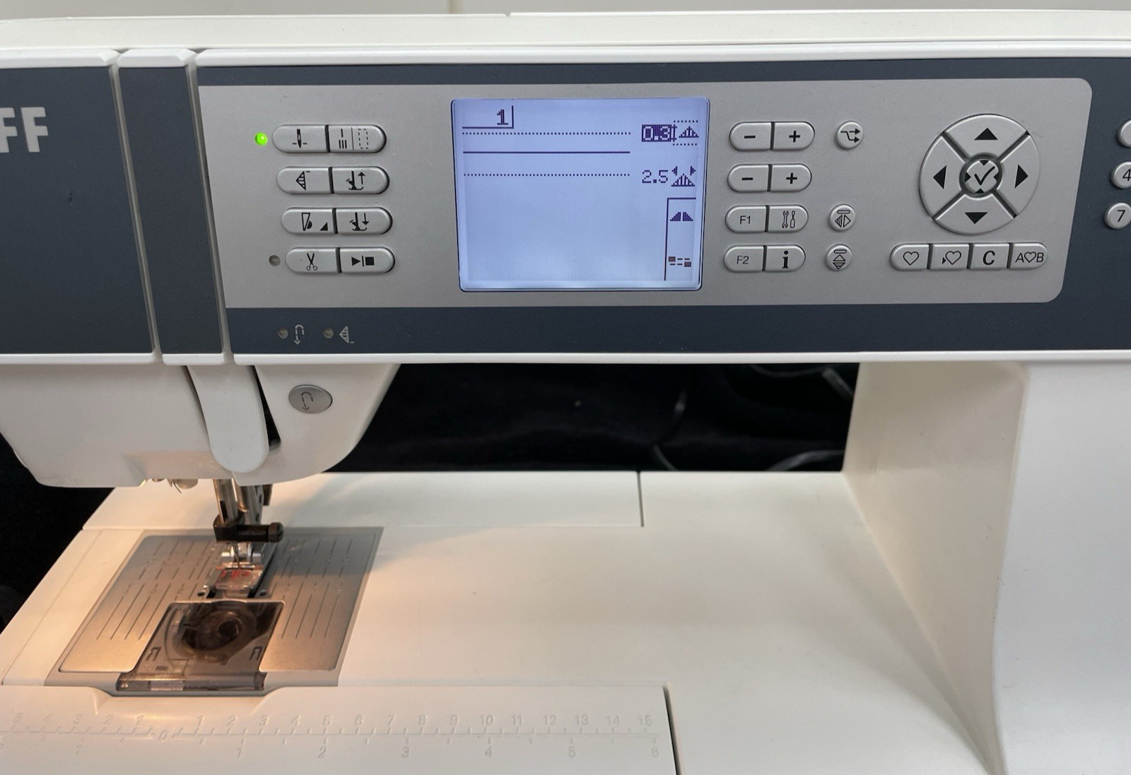 Pfaff Creative 2.0 Sewing Embroidery Machine P101 UNTESTED BUT GUARANTEED