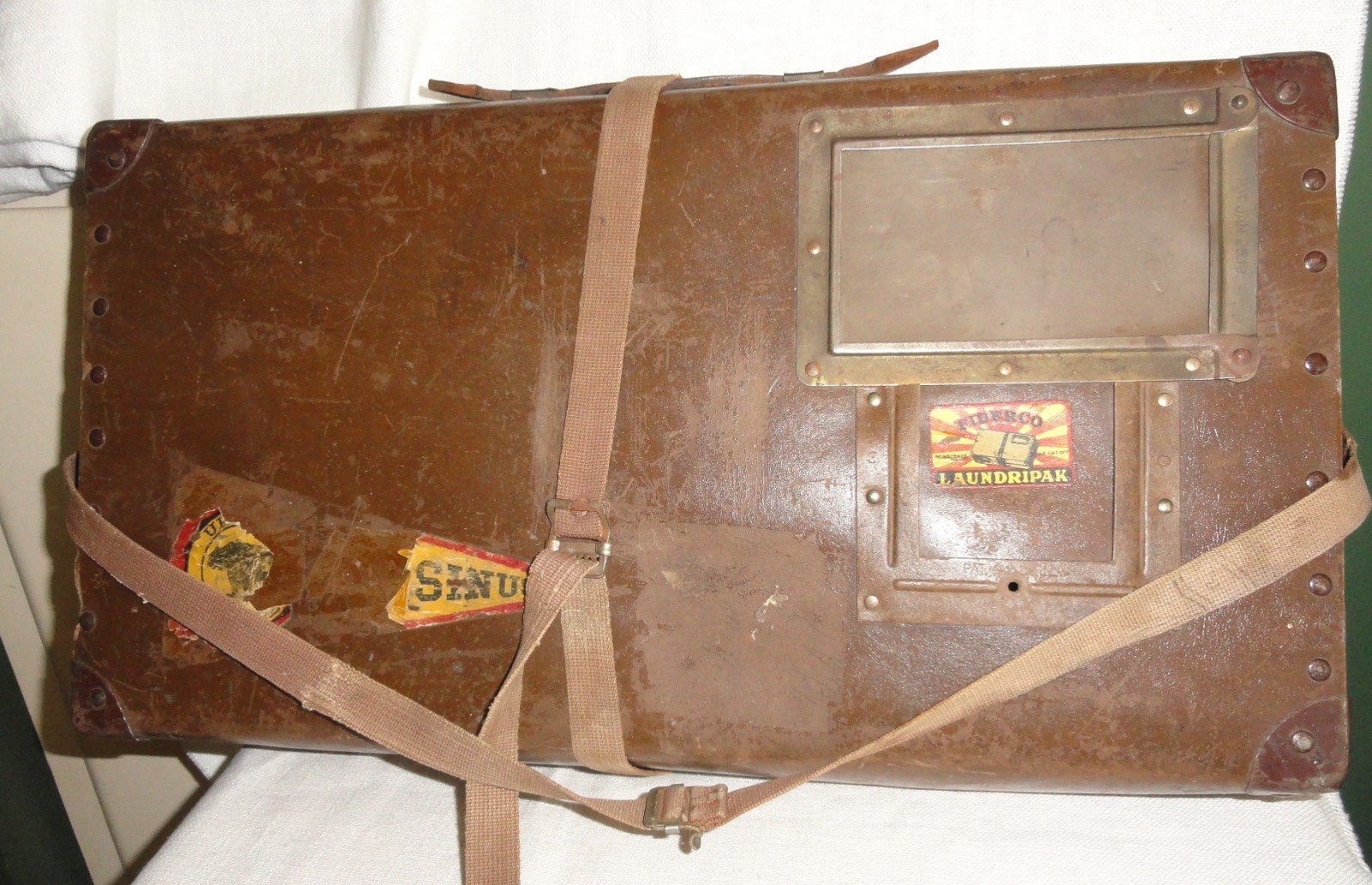 Laundripak Fiberco Shipping Case ~ 1920’s-30’s Military/Students ~ Orig Label