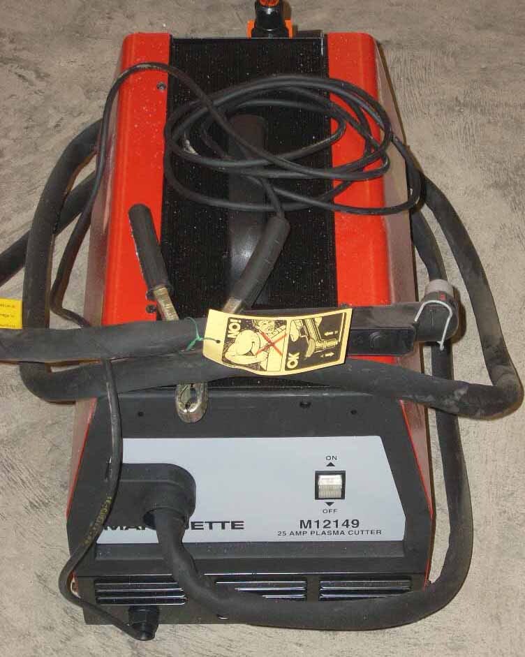 Marquette M12149 Plasma Cutting Machine 25 Amp 110V Cuts Up to 1/4" Thick Steel