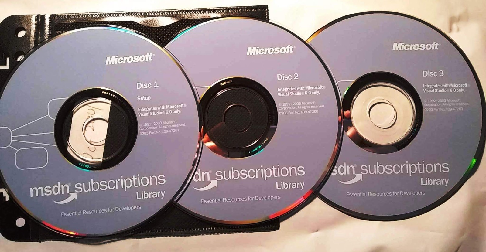 MSDN Subscription Library for October 2001 Complete 3-CD set