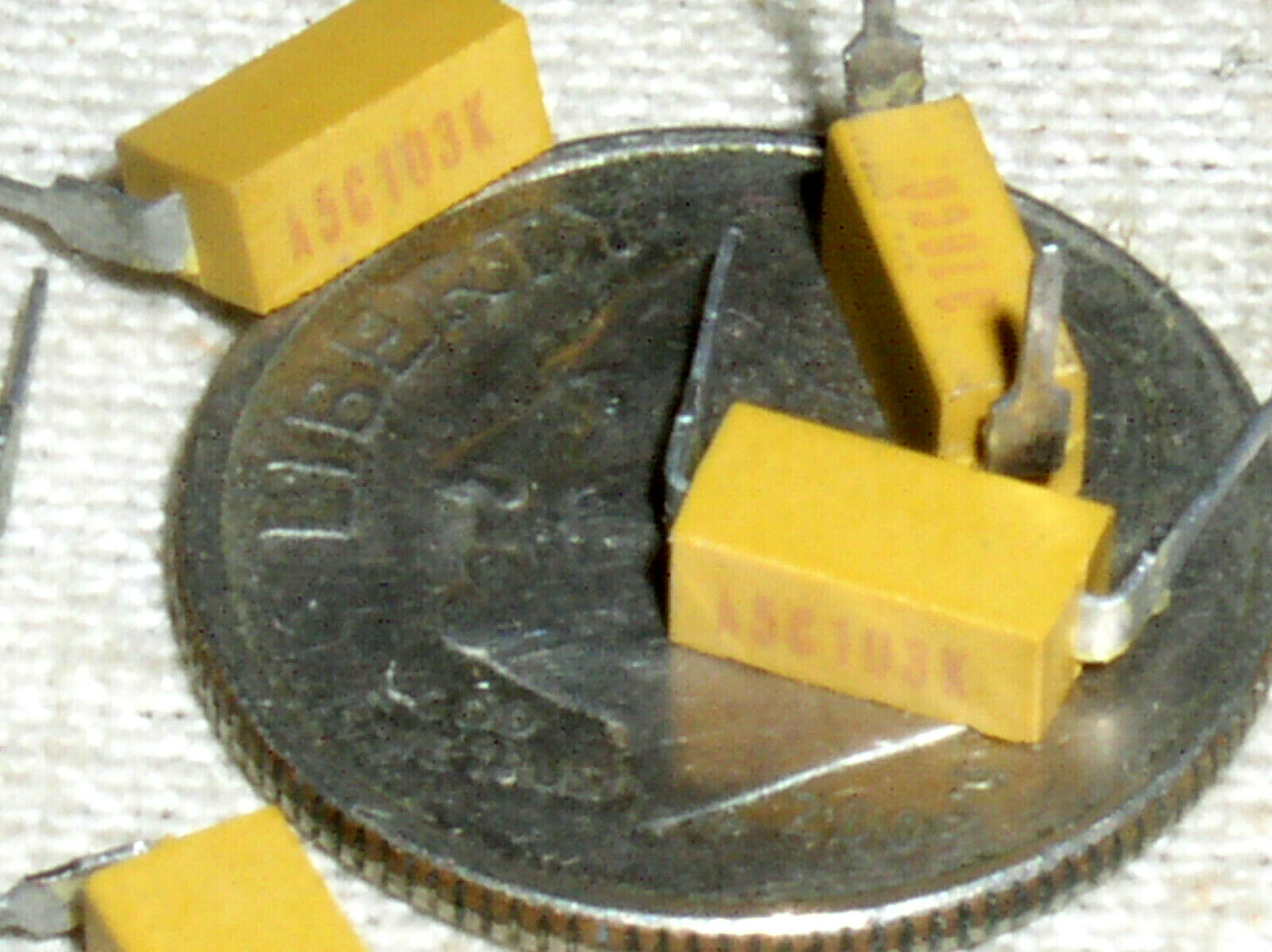 5  MD015C103K AB 2DIP 2 PIN DIP CERAMIC CAPACITOR .01UF 50V 103 10NF X7R USA