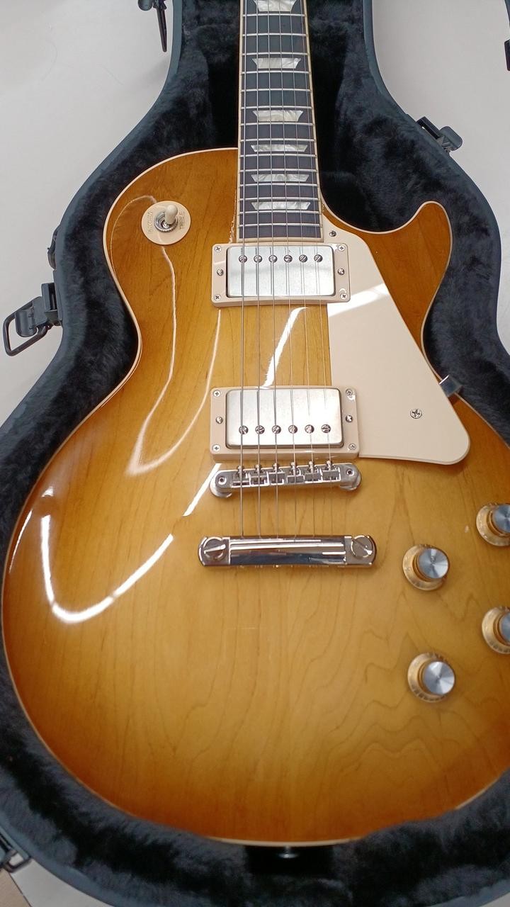 GIBSON LES PAUL LASSIC electric guitar