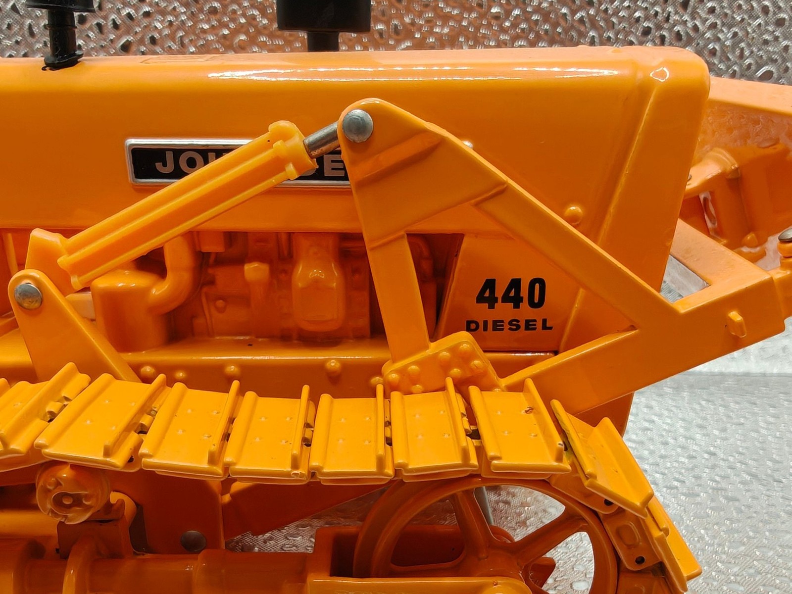 Ertl 1/16 John Deere 440 Crawler Dozer with Blade