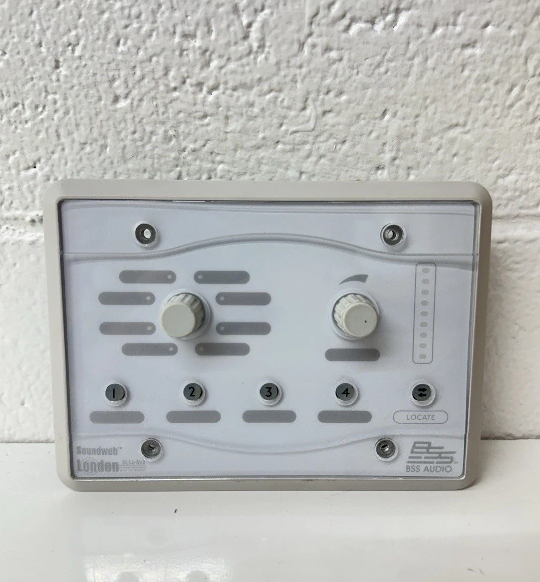 BSS BLU8V2-WHT Programmable Zone Controller