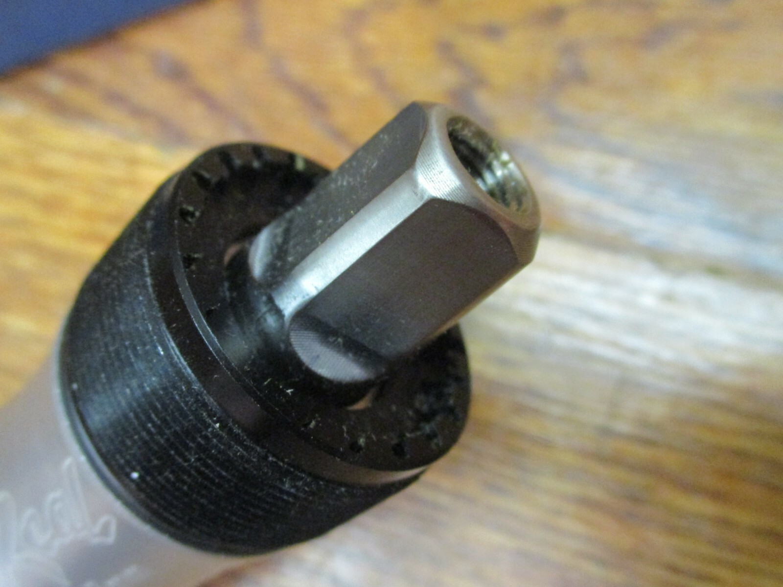 NOS REAL 1.37x24 73/68x107 TITANIUM SQUARE TAPER BOTTOM BRACKET