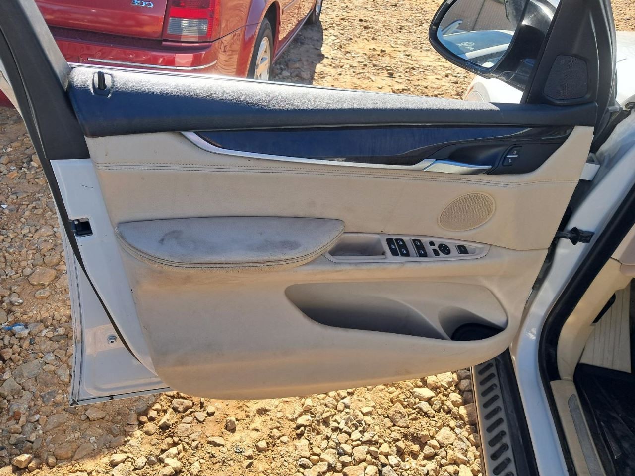 X5 2014 Glove Box 4839553