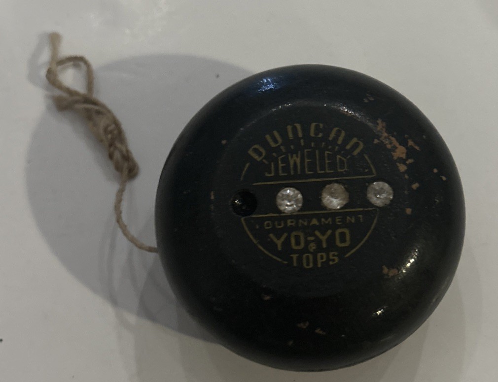 DUNCAN Jeweled YO-YO. Vintage Black Duncan Champion Yo-Yo