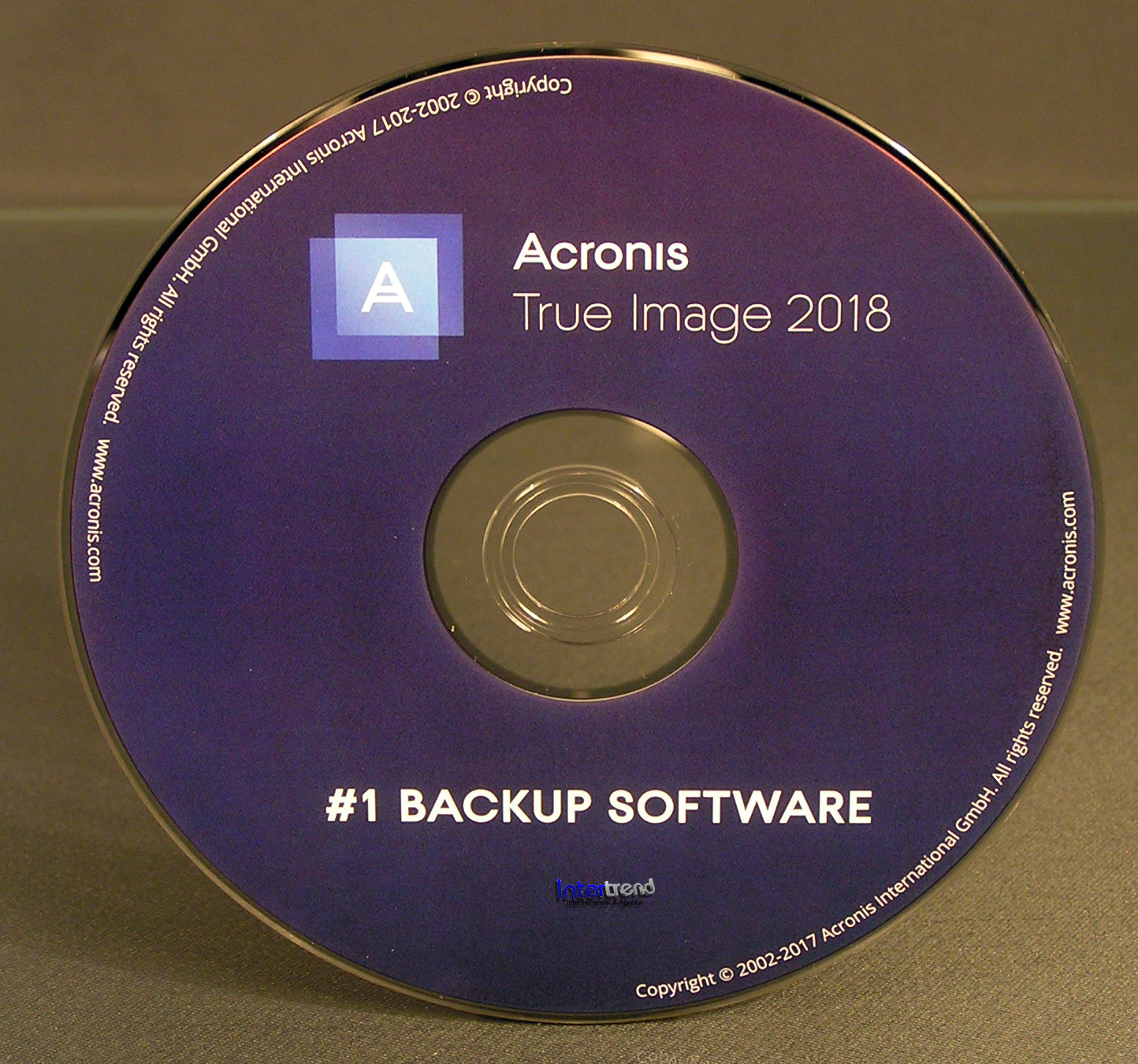 Acronis True Image 2018 Full Version 1 PC/Mac Box, CD + Universal Restore Original Packaging NEW