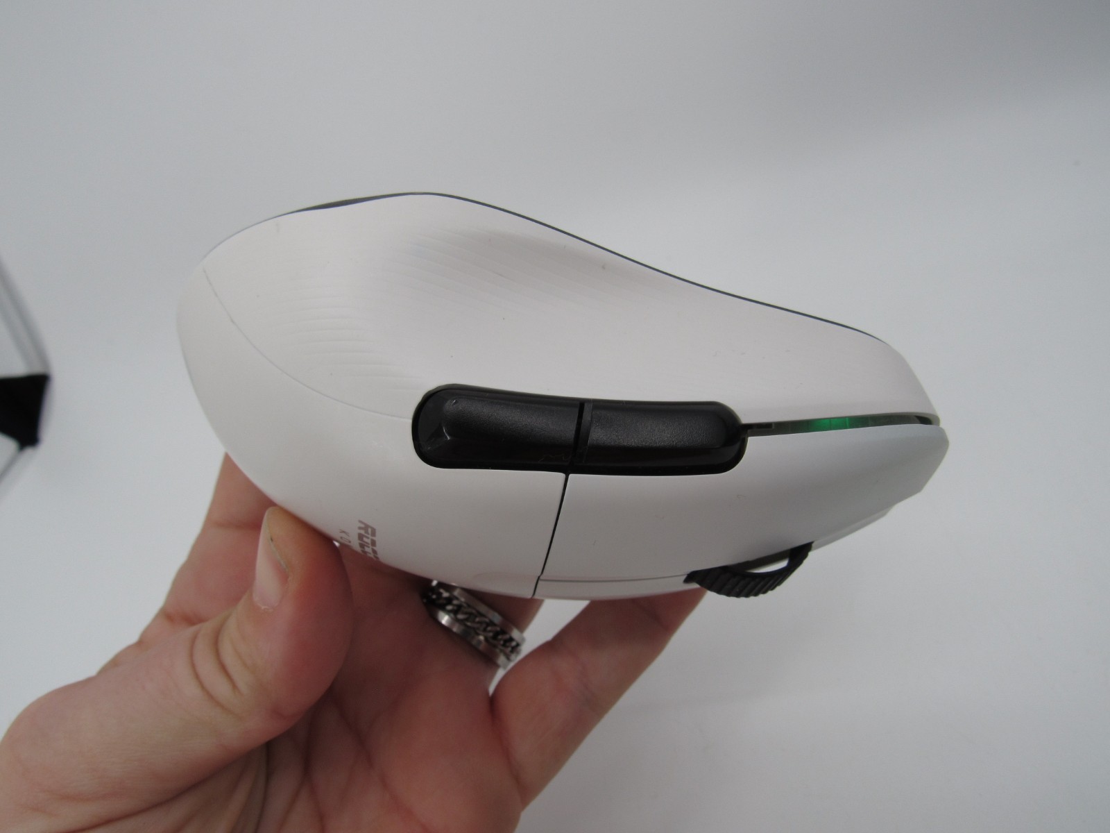 ROCCAT Kone Pro Air Wireless Bluetooth Gaming Mouse 5-Button White Read